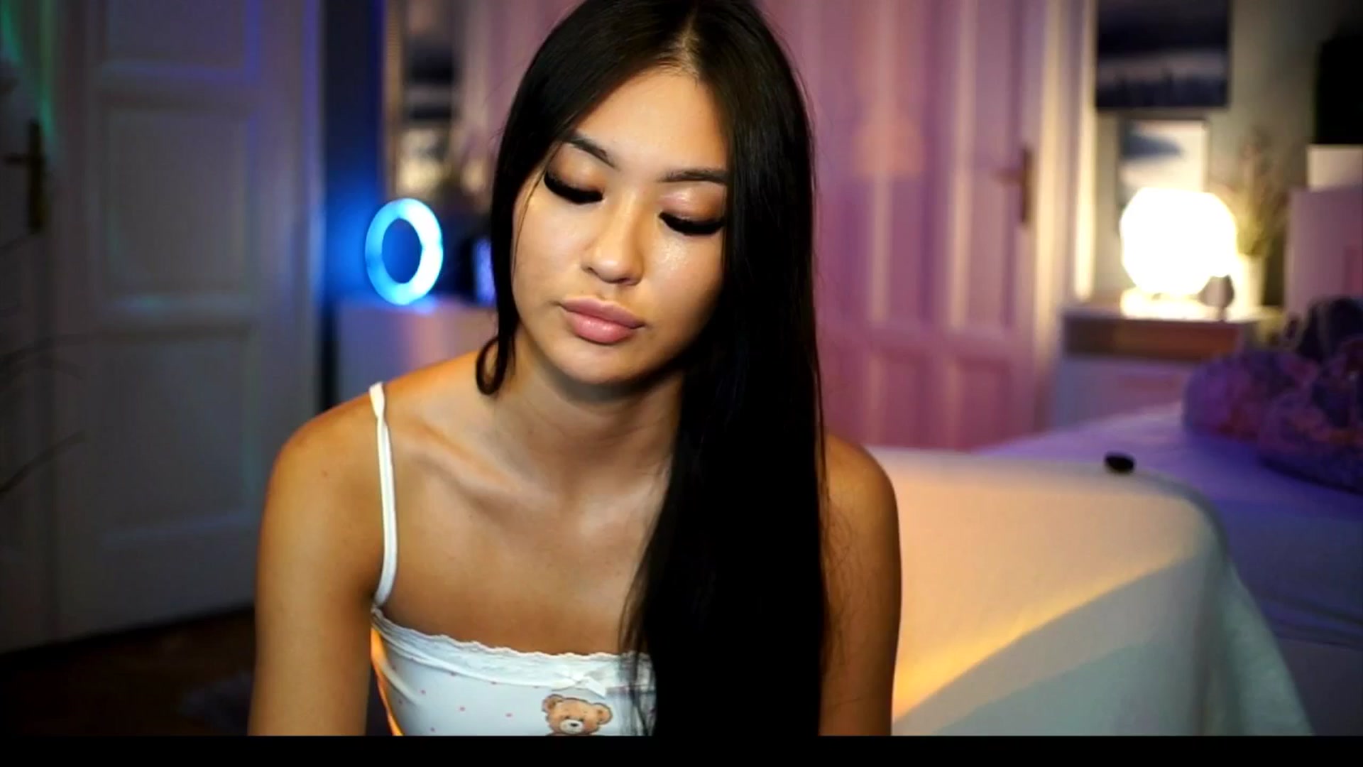 Gallery image thumbnail from MaiStream's myfreecams stream on, 09/18/2025, 16:11 image 6 of 20