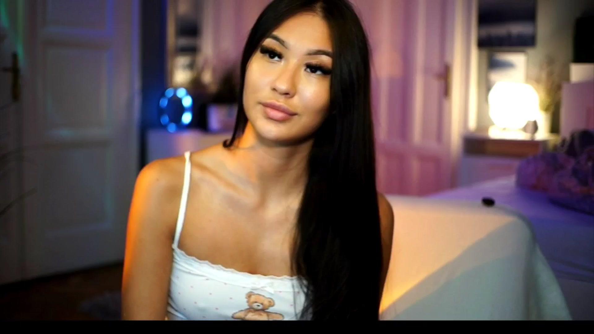 Gallery image thumbnail from MaiStream's myfreecams stream on, 09/18/2025, 16:11 image 11 of 20