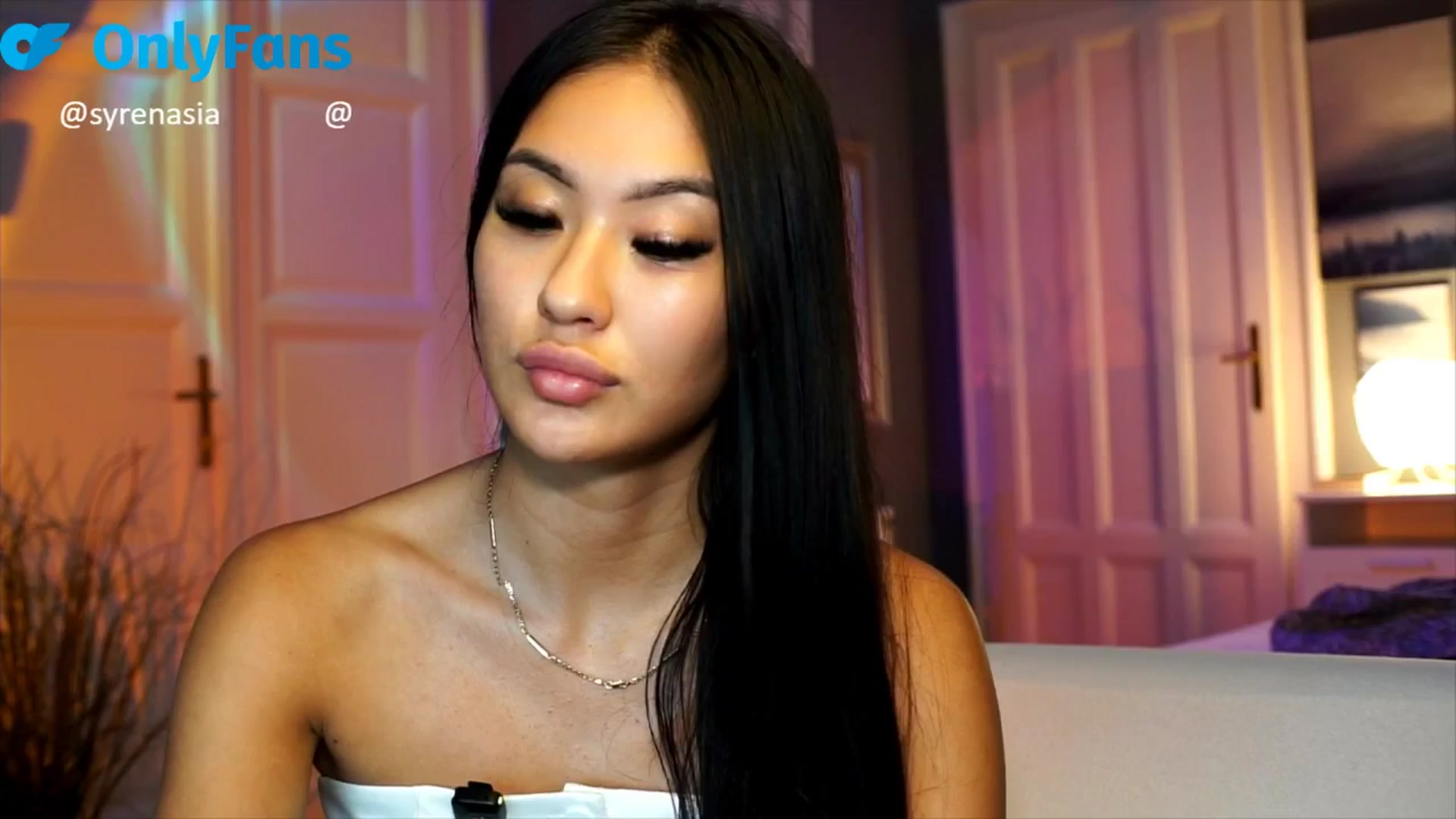 Gallery image thumbnail from MaiStream's myfreecams stream on, 09/21/2025, 18:34 image 8 of 20