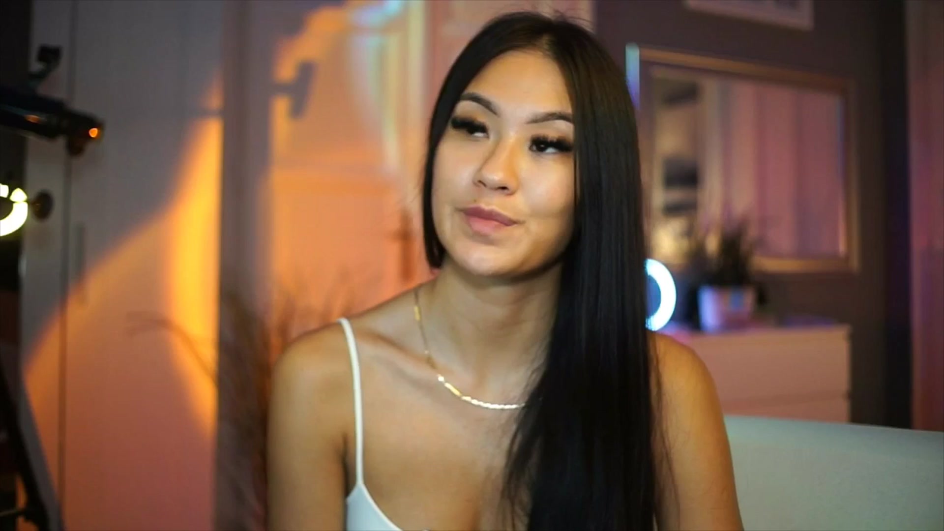 Gallery image thumbnail from MaiStream's myfreecams stream on, 09/22/2025, 14:21 image 19 of 20