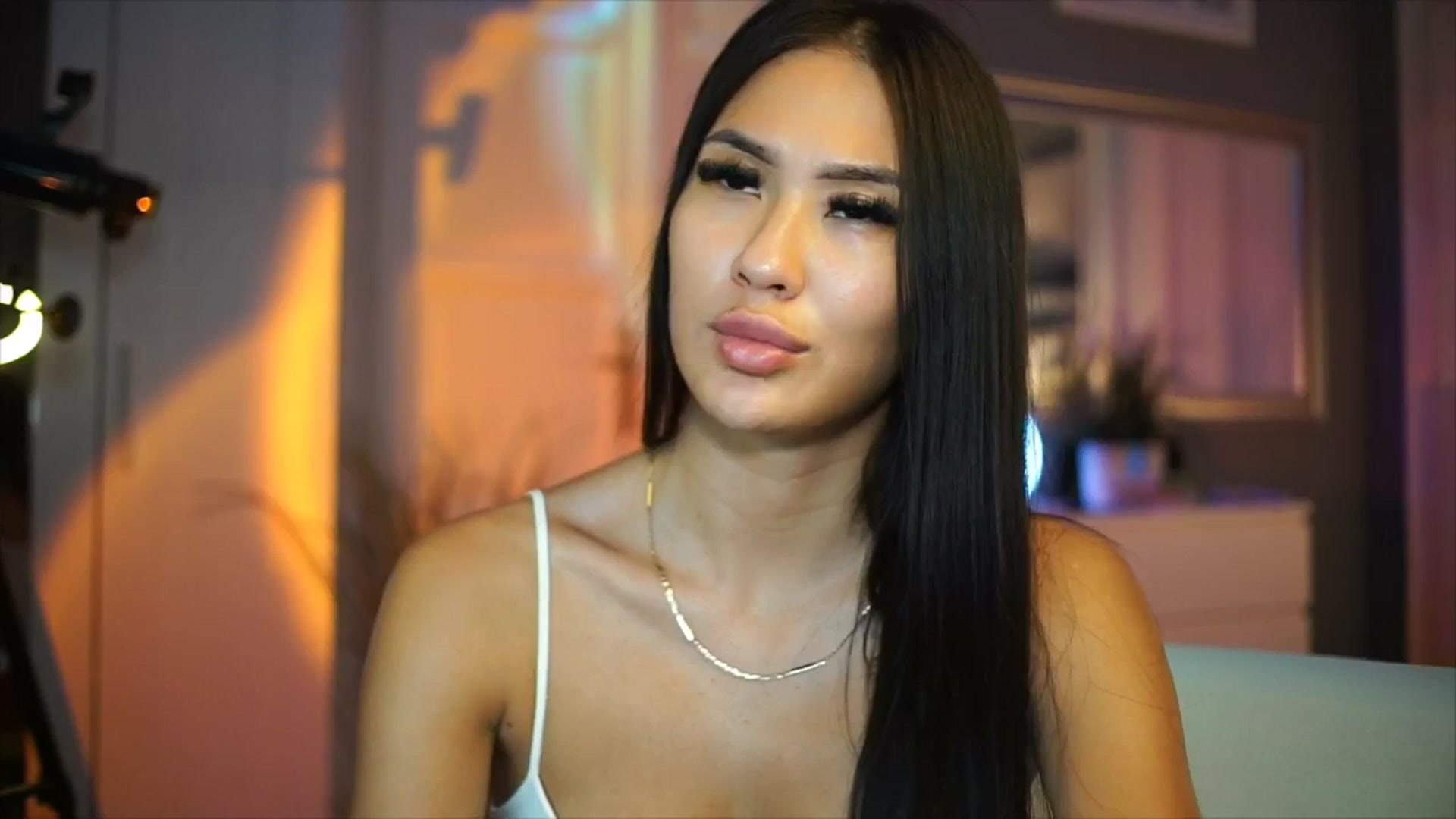 Gallery image thumbnail from MaiStream's myfreecams stream on, 09/22/2025, 14:21 image 13 of 20