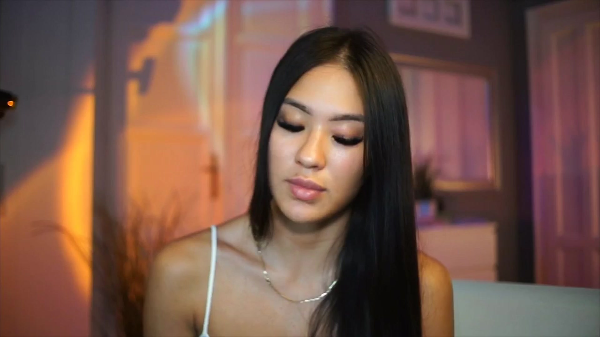 Gallery image thumbnail from MaiStream's myfreecams stream on, 09/22/2025, 17:15 image 11 of 20