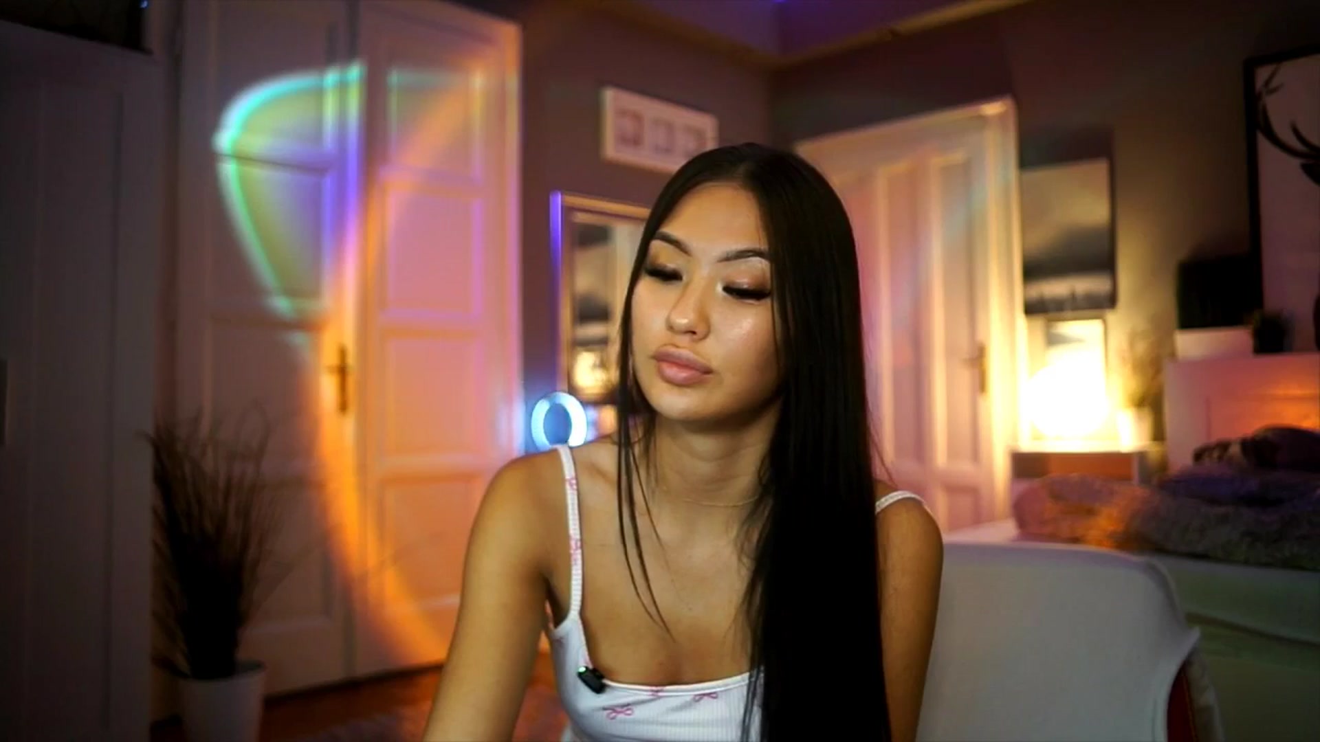 Gallery image thumbnail from MaiStream's myfreecams stream on, 10/02/2025, 15:52 image 13 of 20