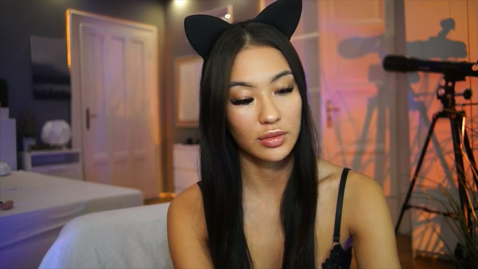 Gallery image thumbnail from MaiStream's myfreecams stream on, 10/31/2025, 16:41 image 17 of 20