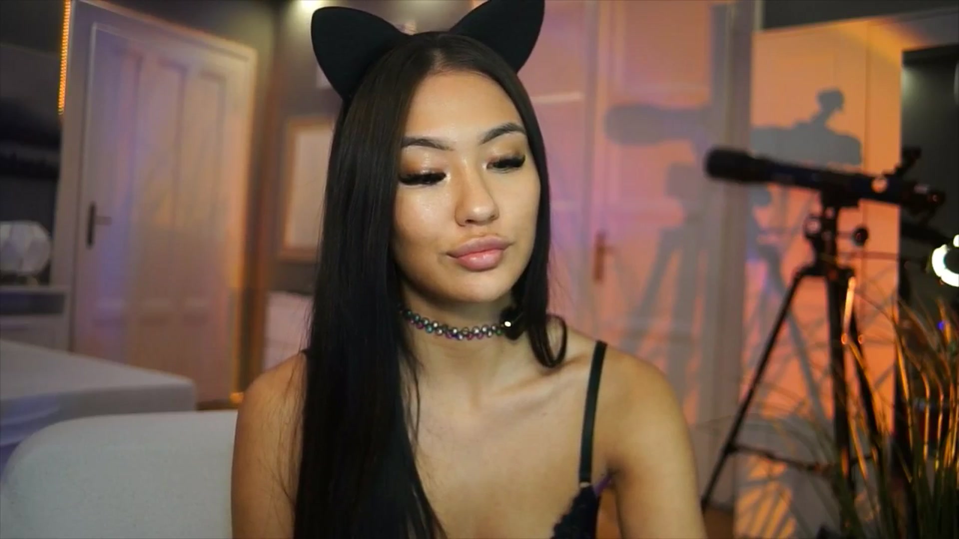 Gallery image thumbnail from MaiStream's myfreecams stream on, 10/31/2025, 20:18 image 5 of 20