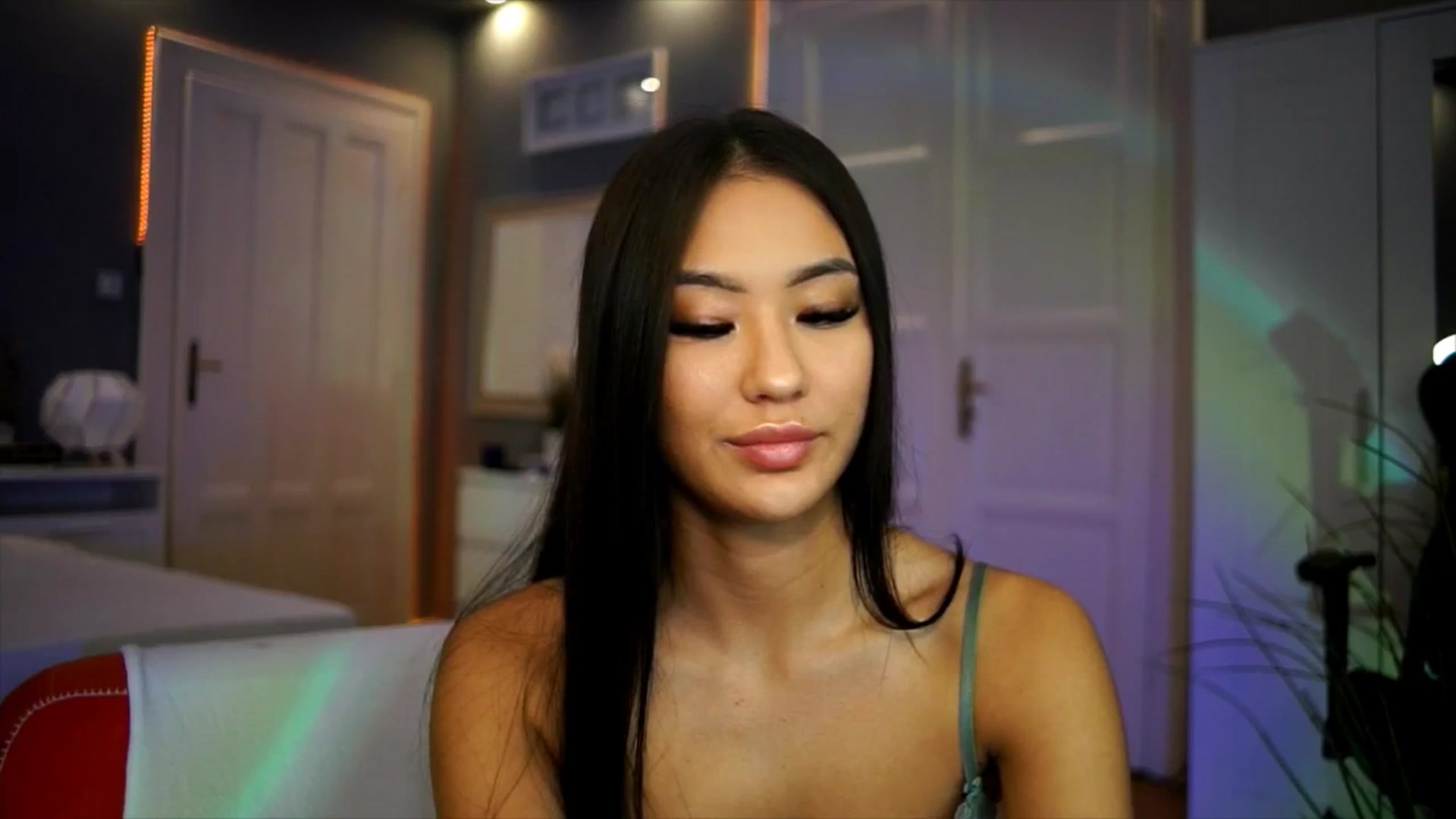 Gallery image thumbnail from MaiStream's myfreecams stream on, 11/06/2025, 19:35 image 19 of 20