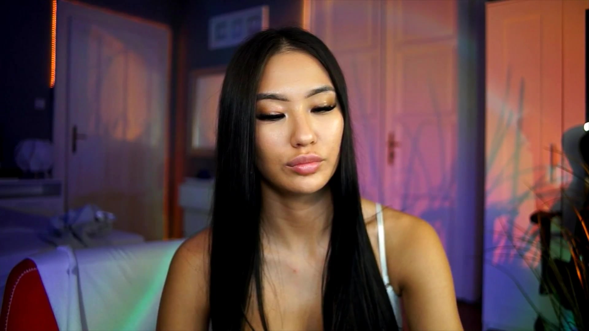 Gallery image thumbnail from MaiStream's myfreecams stream on, 11/07/2025, 21:26 image 13 of 20