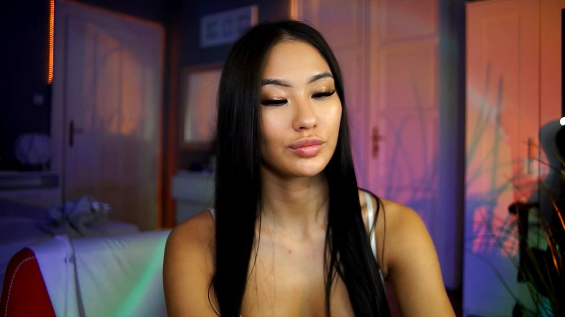 Gallery image thumbnail from MaiStream's myfreecams stream on, 11/07/2025, 21:26 image 11 of 20