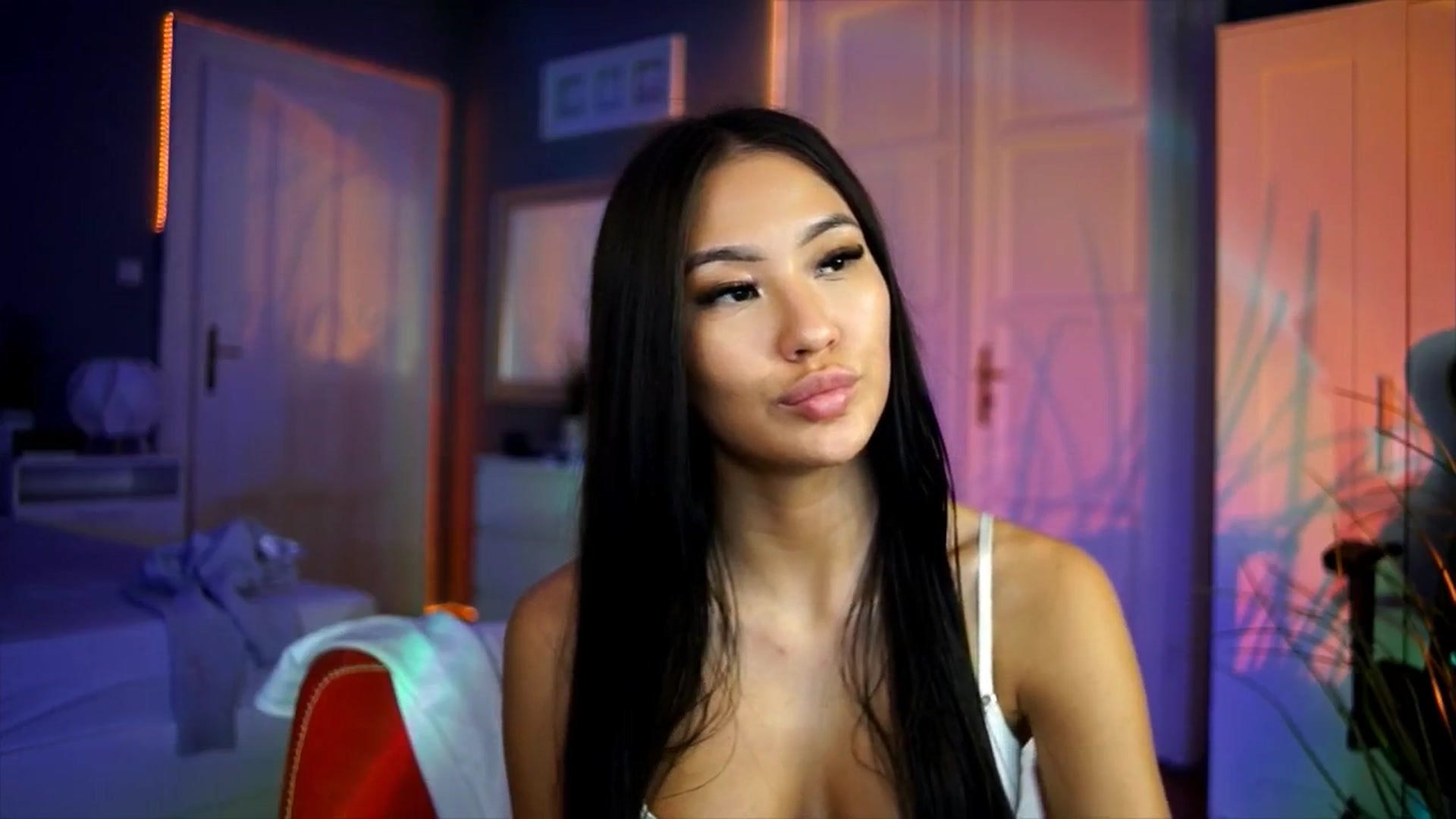 Gallery image thumbnail from MaiStream's myfreecams stream on, 11/07/2025, 23:12 image 18 of 20