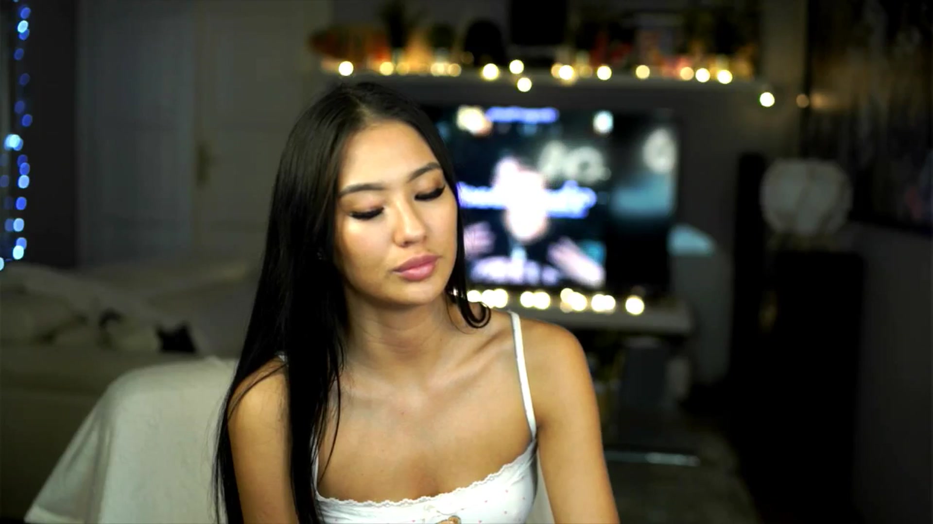 Gallery image thumbnail from MaiStream's myfreecams stream on, 11/09/2025, 21:48 image 7 of 20