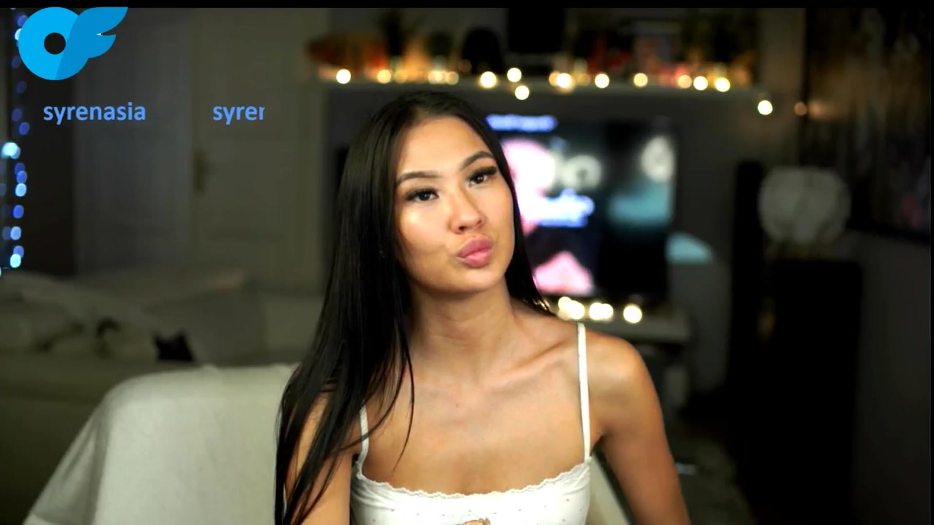 Gallery image thumbnail from MaiStream's myfreecams stream on, 11/09/2025, 21:48 image 16 of 20