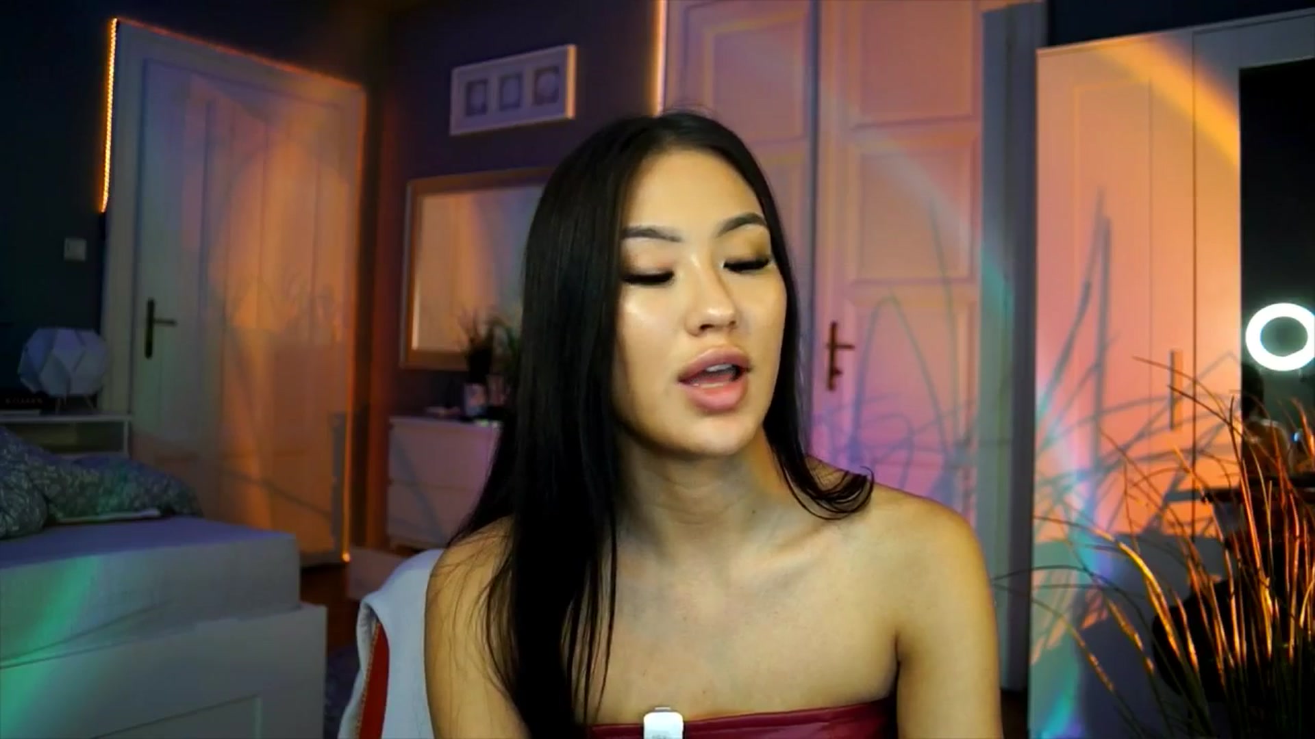 Gallery image thumbnail from MaiStream's myfreecams stream on, 11/12/2025, 21:43 image 15 of 20