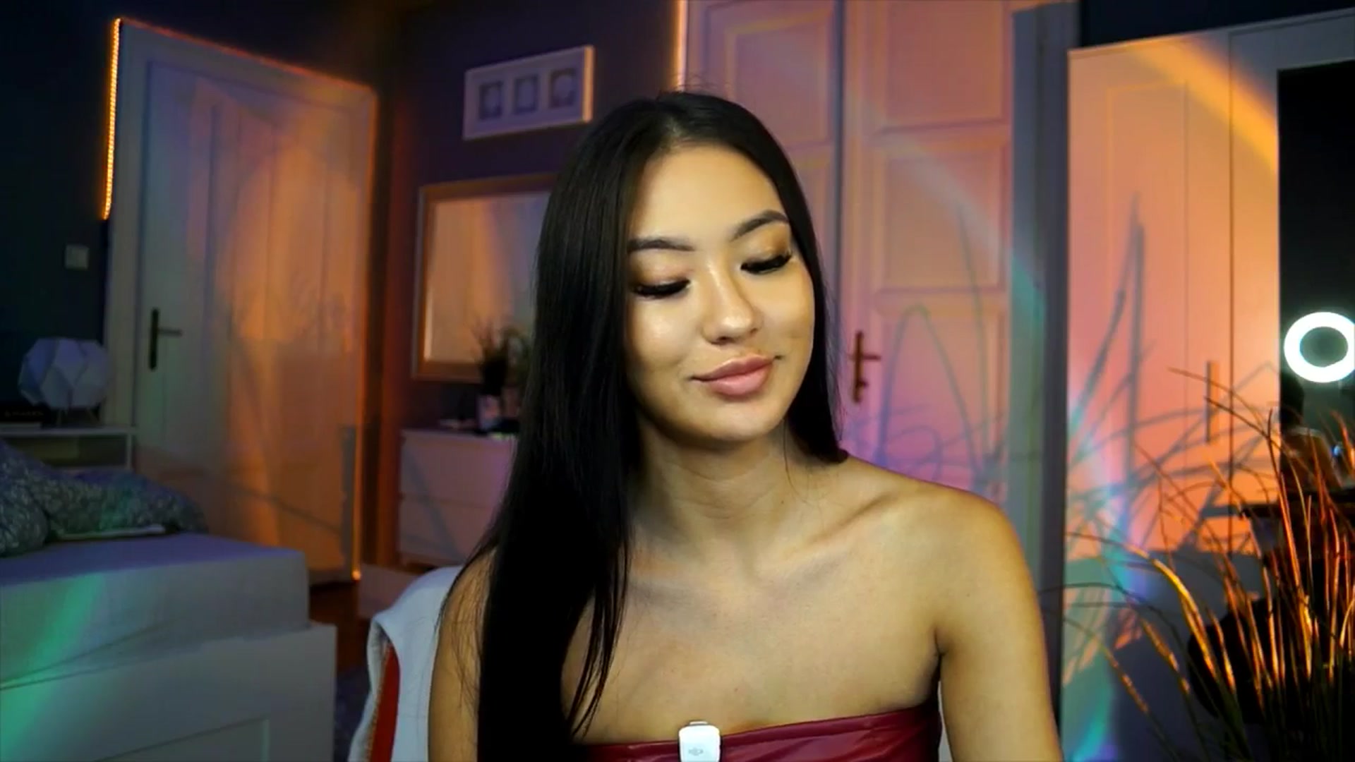 Gallery image thumbnail from MaiStream's myfreecams stream on, 11/12/2025, 21:43 image 3 of 20