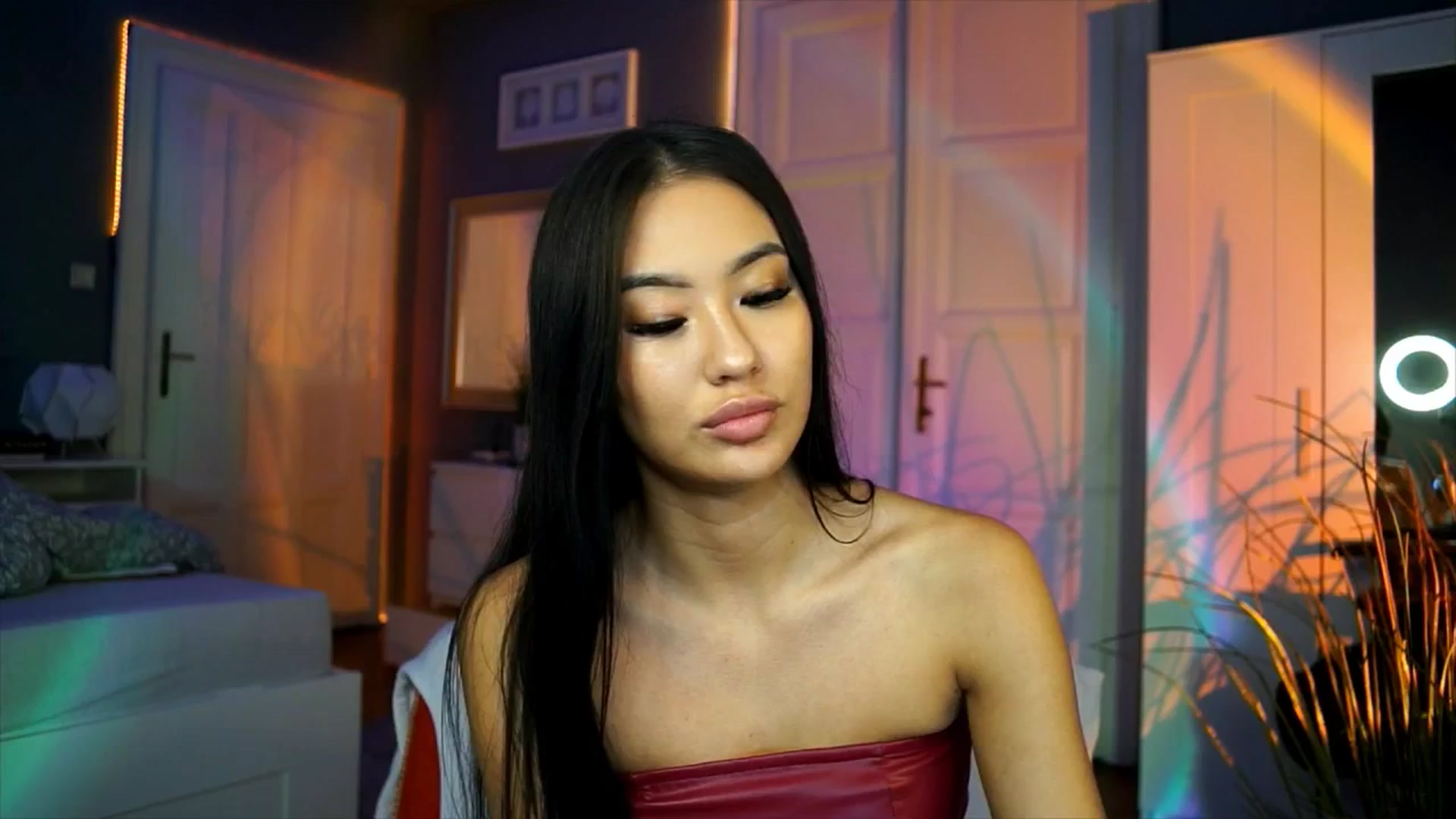 Gallery image thumbnail from MaiStream's myfreecams stream on, 11/12/2025, 21:43 image 1 of 20