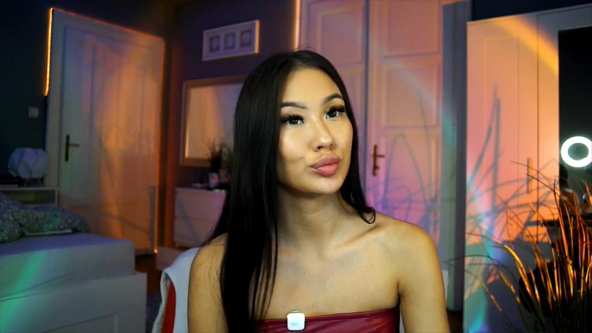 Gallery image thumbnail from MaiStream's myfreecams stream on, 11/12/2025, 21:43 image 11 of 20