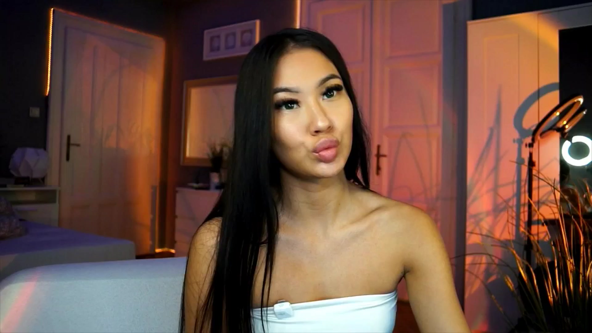 Gallery image thumbnail from MaiStream's myfreecams stream on, 11/13/2025, 19:30 image 1 of 20