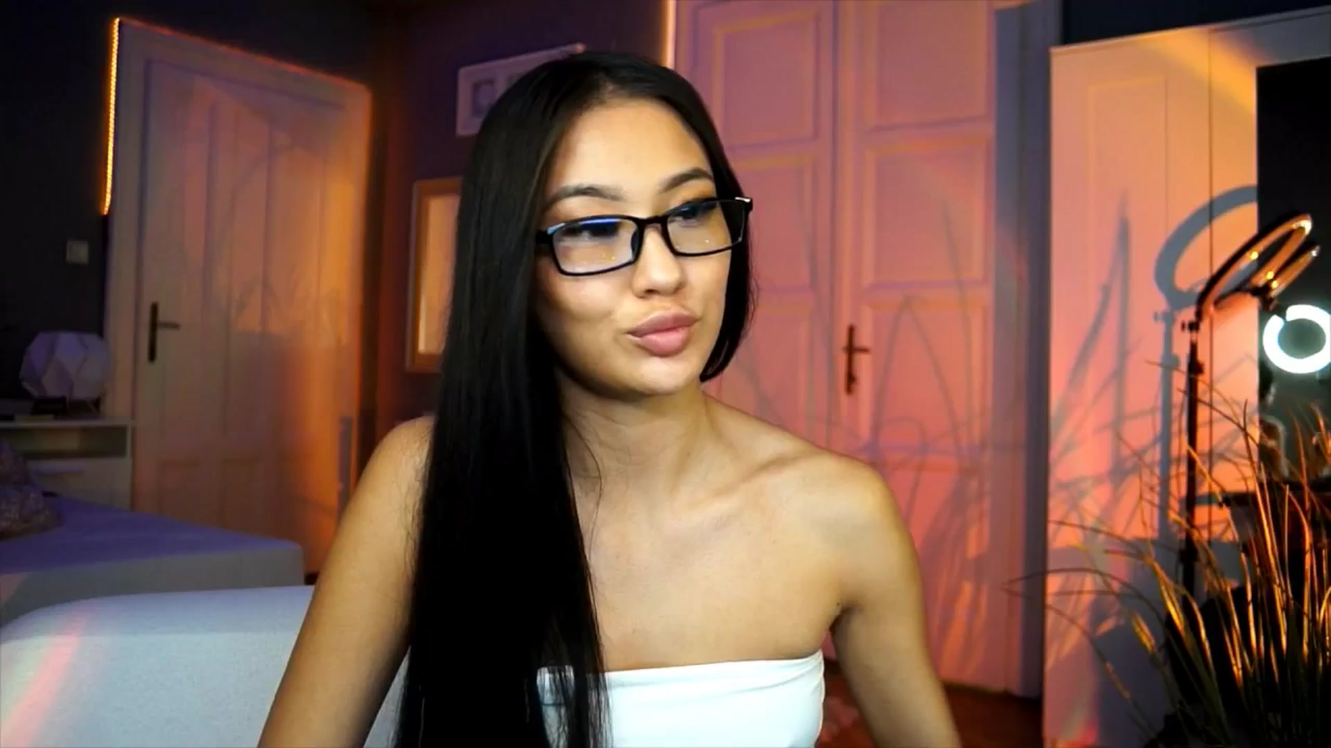 Gallery image thumbnail from MaiStream's myfreecams stream on, 11/13/2025, 19:30 image 15 of 20