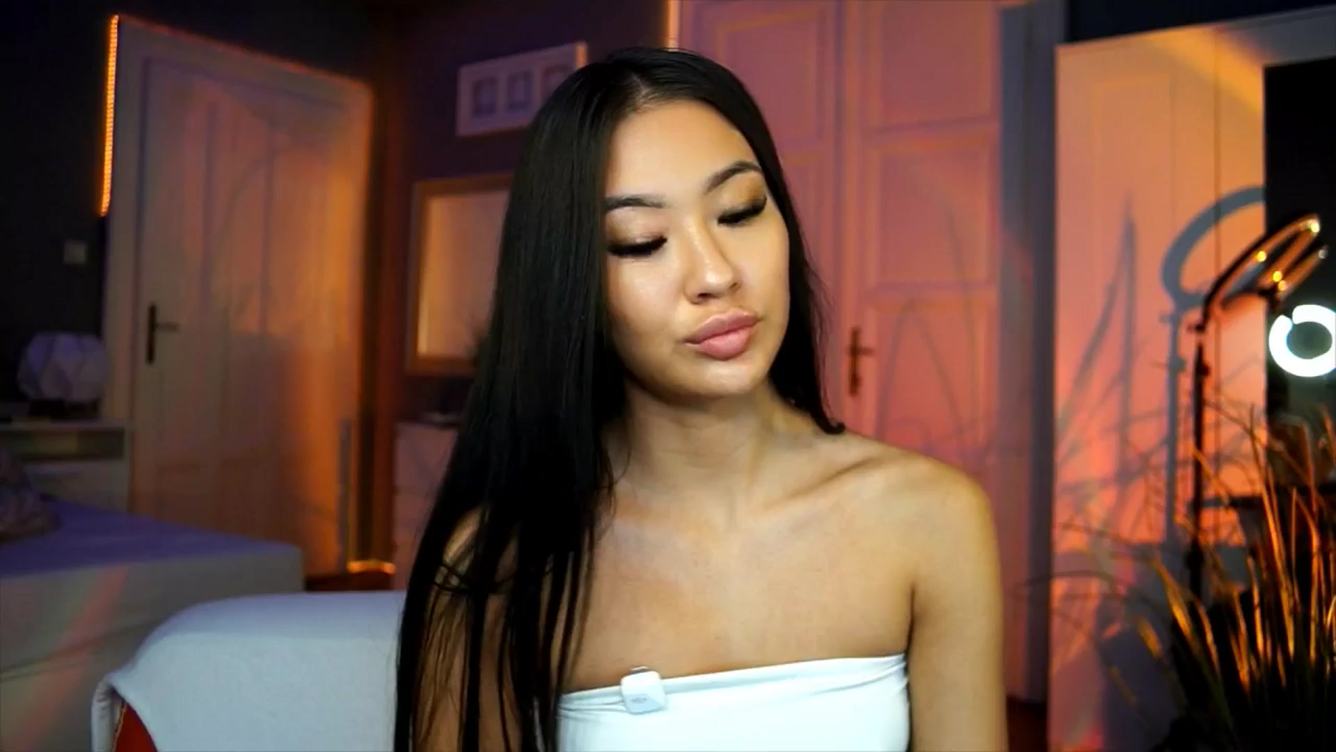 Gallery image thumbnail from MaiStream's myfreecams stream on, 11/13/2025, 19:30 image 16 of 20