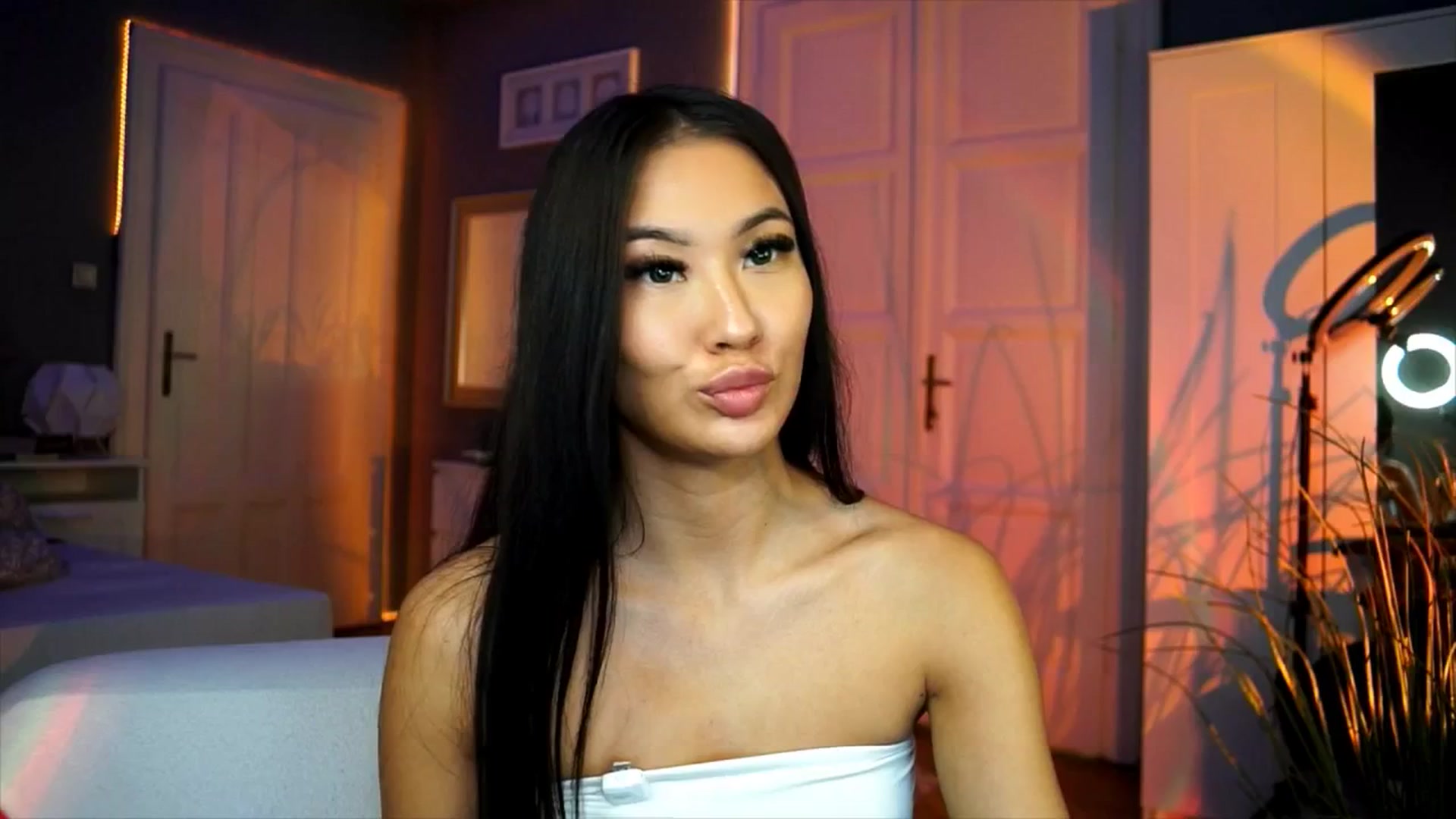 Gallery image thumbnail from MaiStream's myfreecams stream on, 11/13/2025, 19:30 image 12 of 20