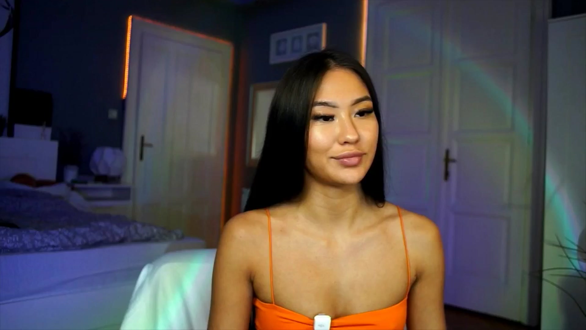 Gallery image thumbnail from MaiStream's myfreecams stream on, 11/16/2025, 19:28 image 18 of 20