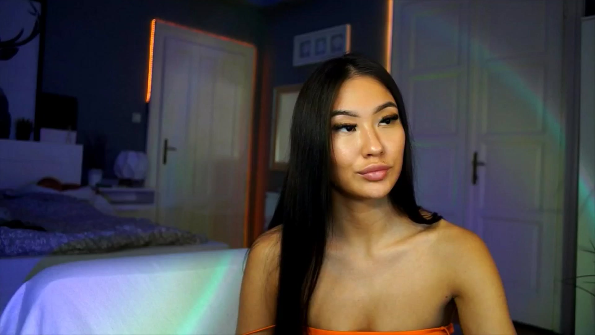 Gallery image thumbnail from MaiStream's myfreecams stream on, 11/16/2025, 19:28 image 2 of 20