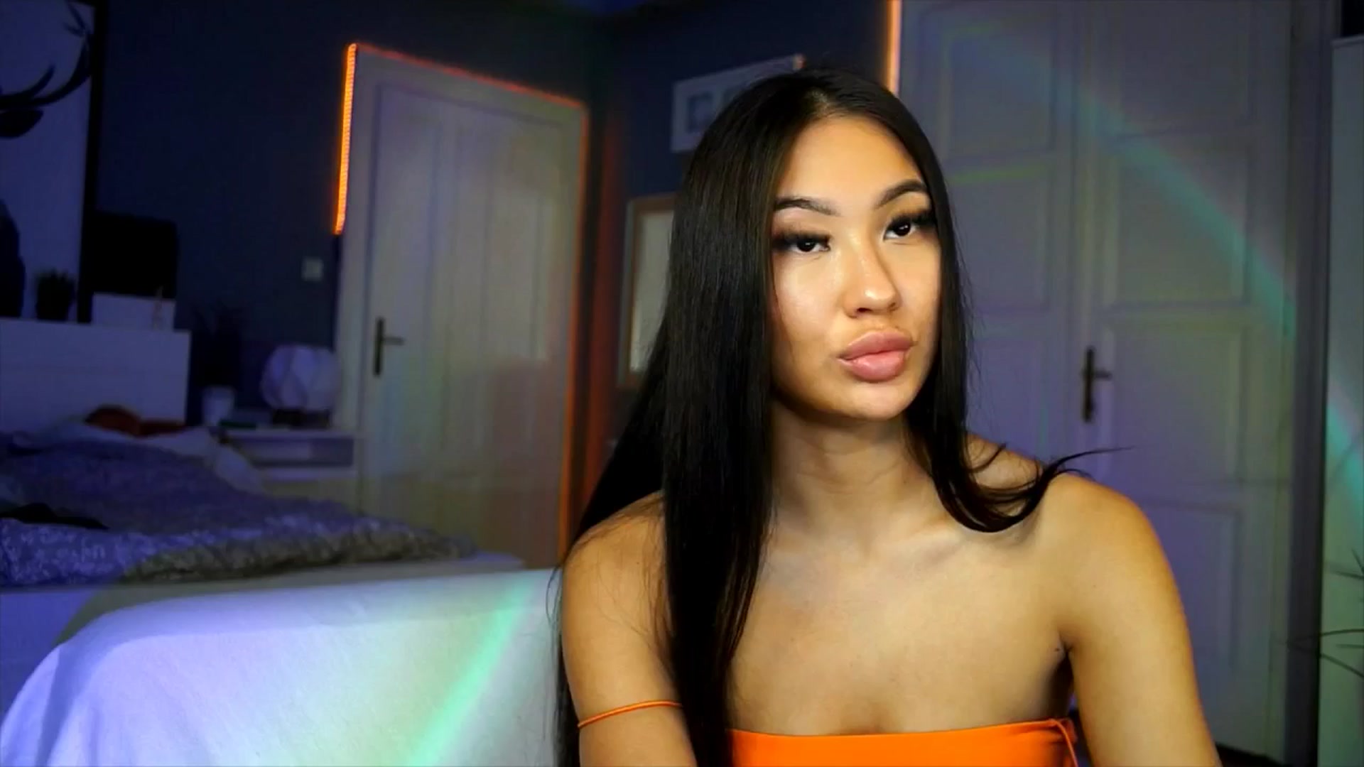 Gallery image thumbnail from MaiStream's myfreecams stream on, 11/16/2025, 19:28 image 1 of 20