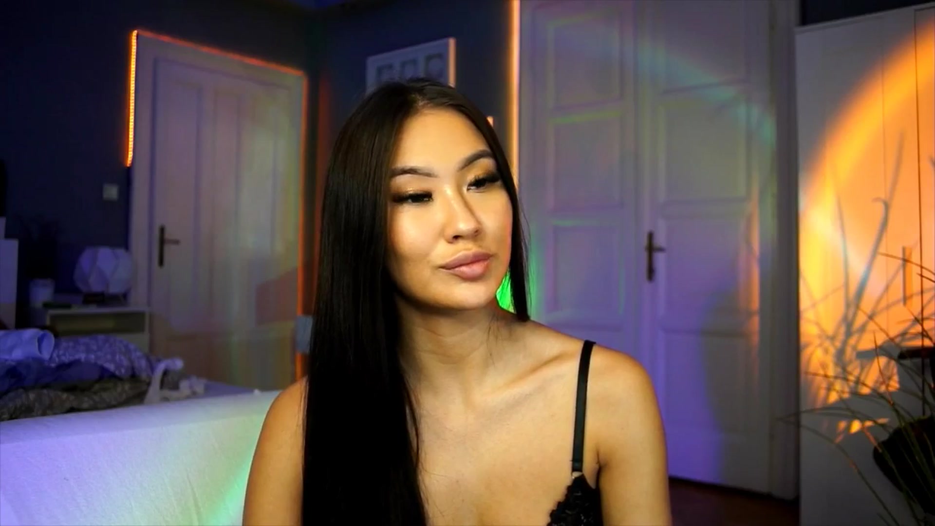 Gallery image thumbnail from MaiStream's myfreecams stream on, 11/17/2025, 21:36 image 9 of 20
