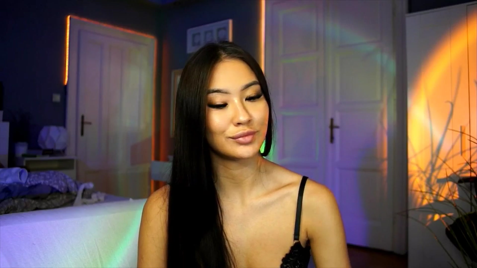Gallery image thumbnail from MaiStream's myfreecams stream on, 11/17/2025, 21:36 image 7 of 20