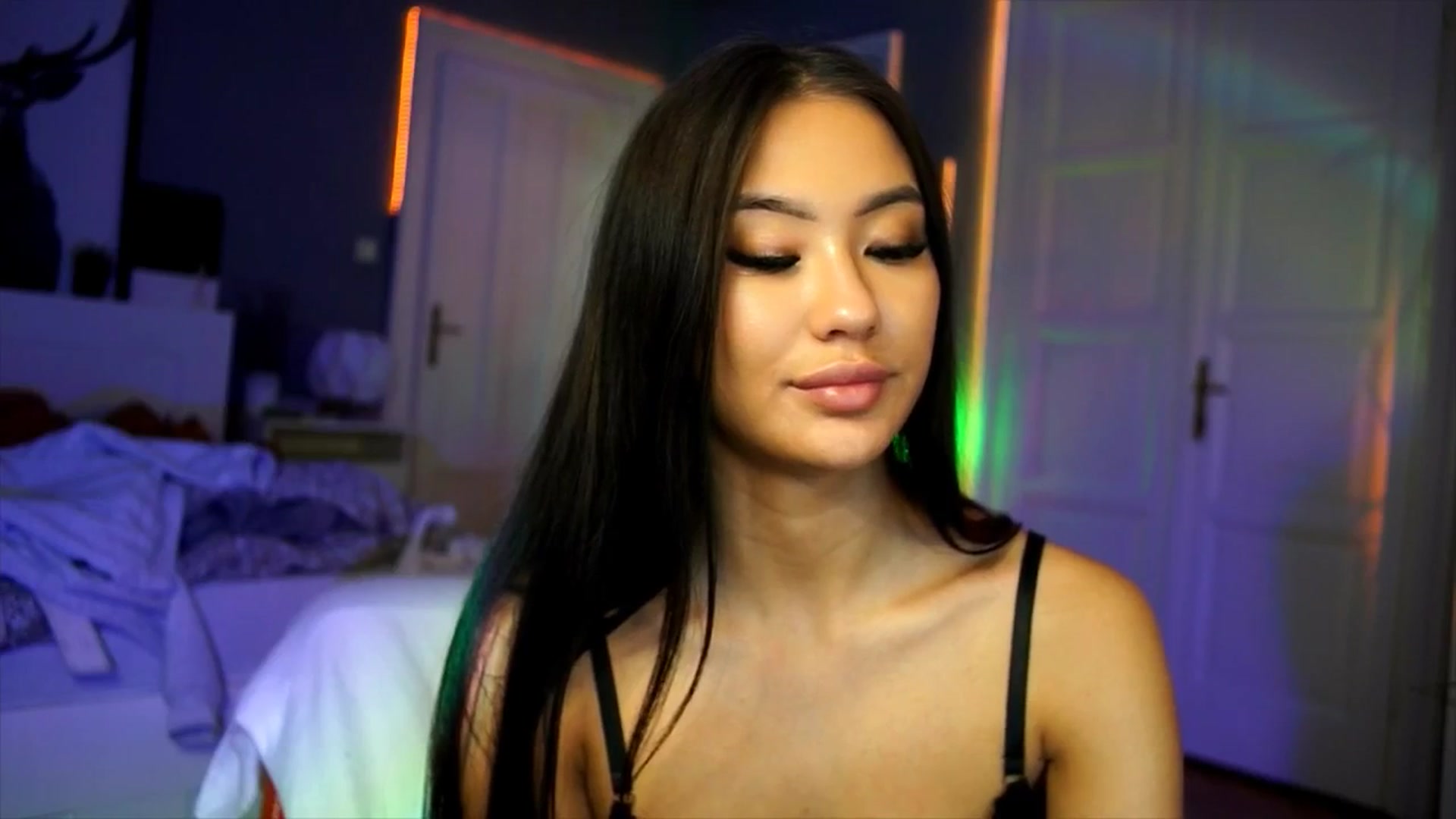Gallery image thumbnail from MaiStream's myfreecams stream on, 11/17/2025, 23:30 image 12 of 20