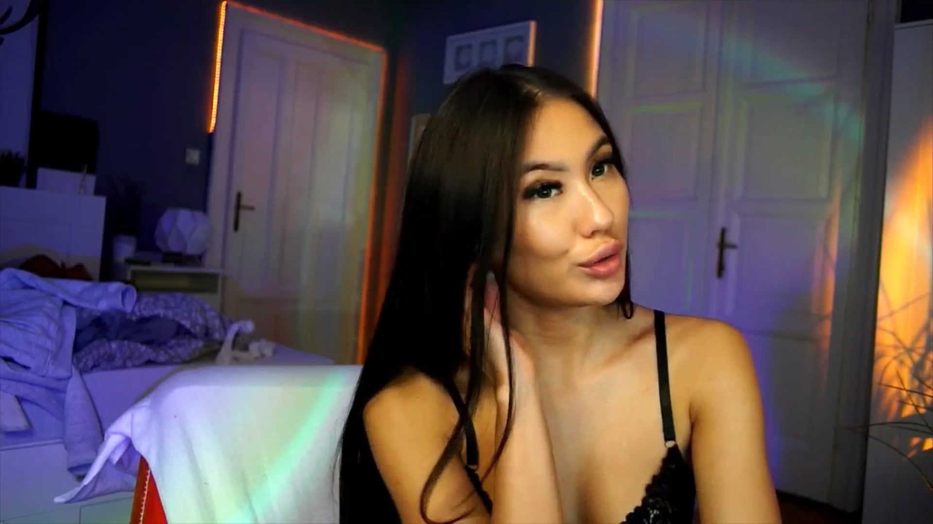 Gallery image thumbnail from MaiStream's myfreecams stream on, 11/17/2025, 23:30 image 4 of 20