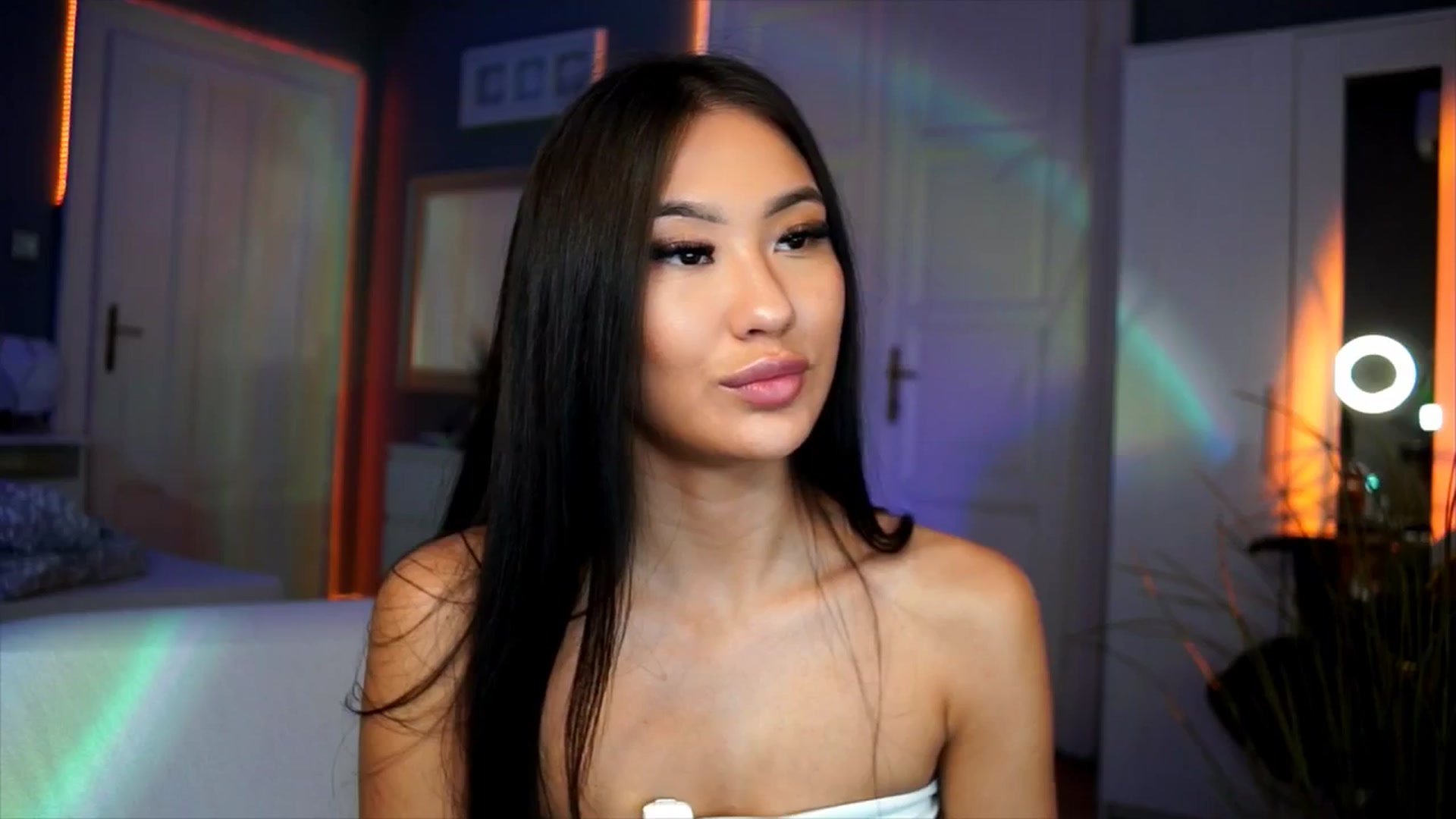 Gallery image thumbnail from MaiStream's myfreecams stream on, 11/18/2025, 20:02 image 20 of 20