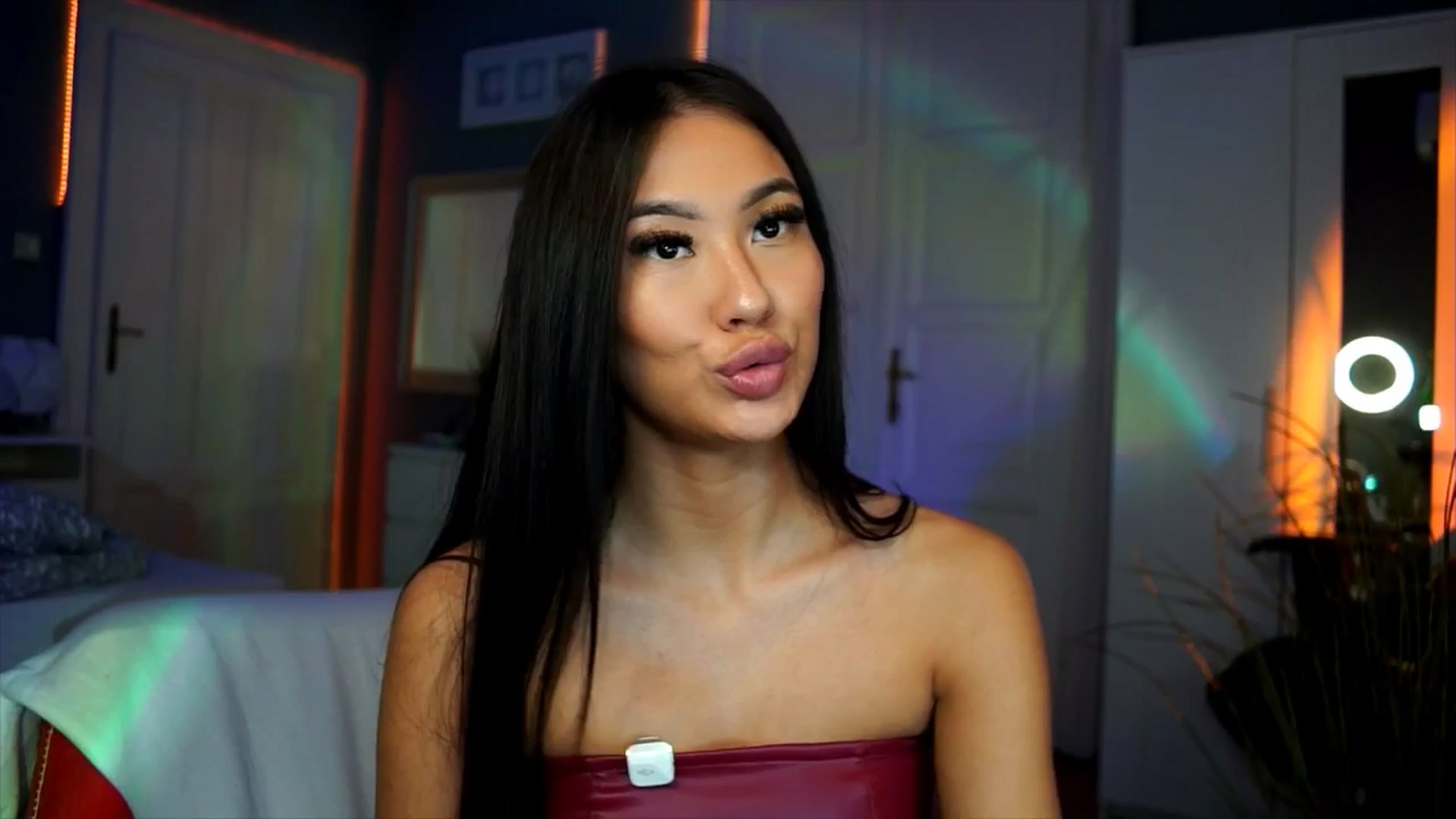 Gallery image thumbnail from MaiStream's myfreecams stream on, 11/18/2025, 21:52 image 8 of 20