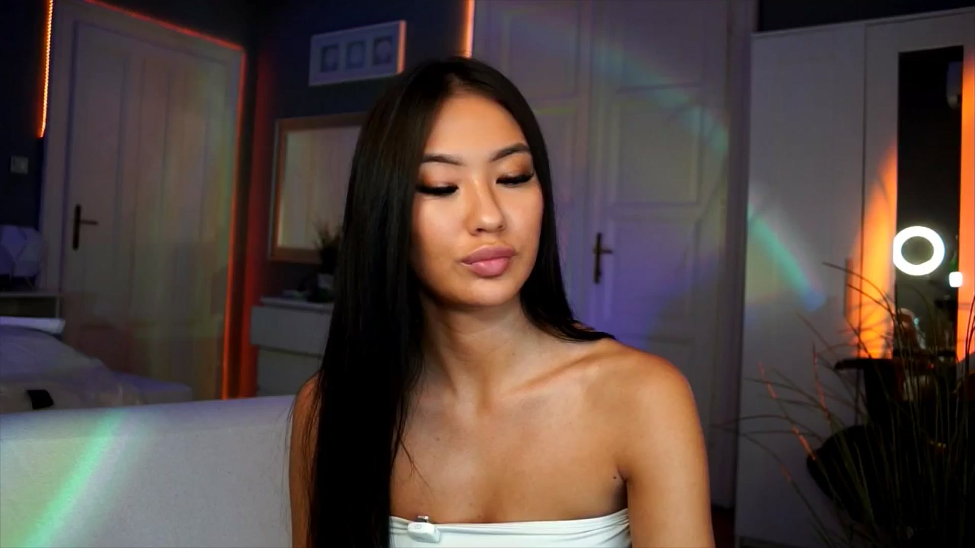 Gallery image thumbnail from MaiStream's myfreecams stream on, 11/18/2025, 22:27 image 7 of 20