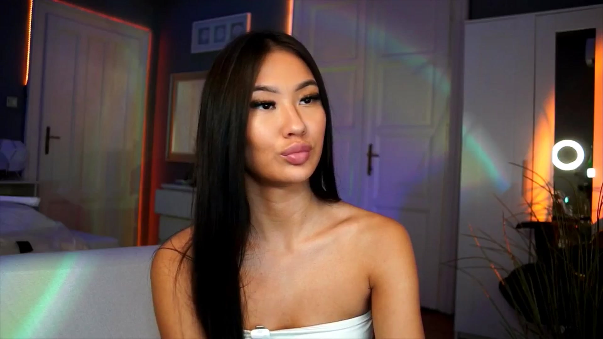 Gallery image thumbnail from MaiStream's myfreecams stream on, 11/18/2025, 22:27 image 20 of 20