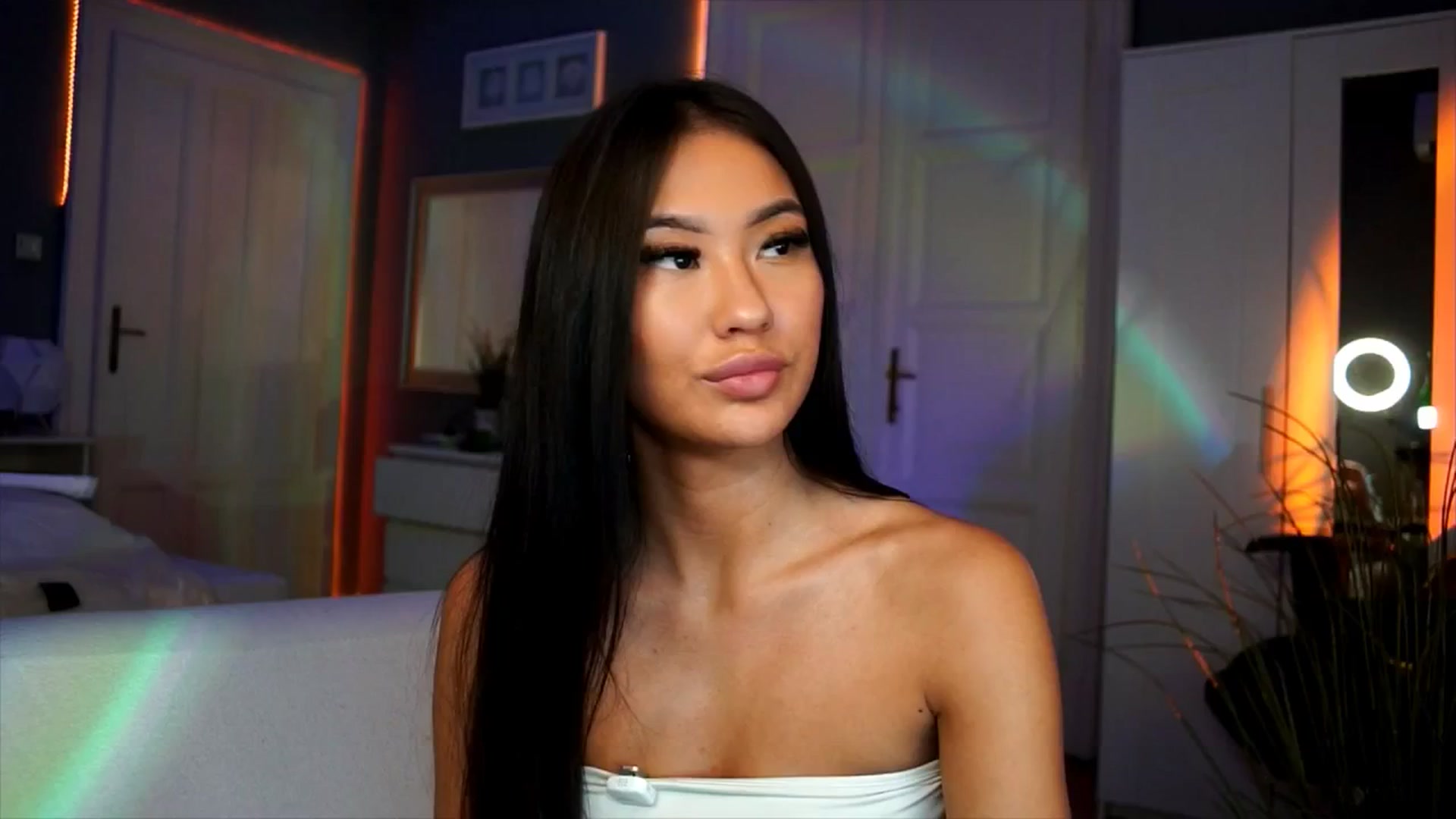 Gallery image thumbnail from MaiStream's myfreecams stream on, 11/18/2025, 22:27 image 6 of 20