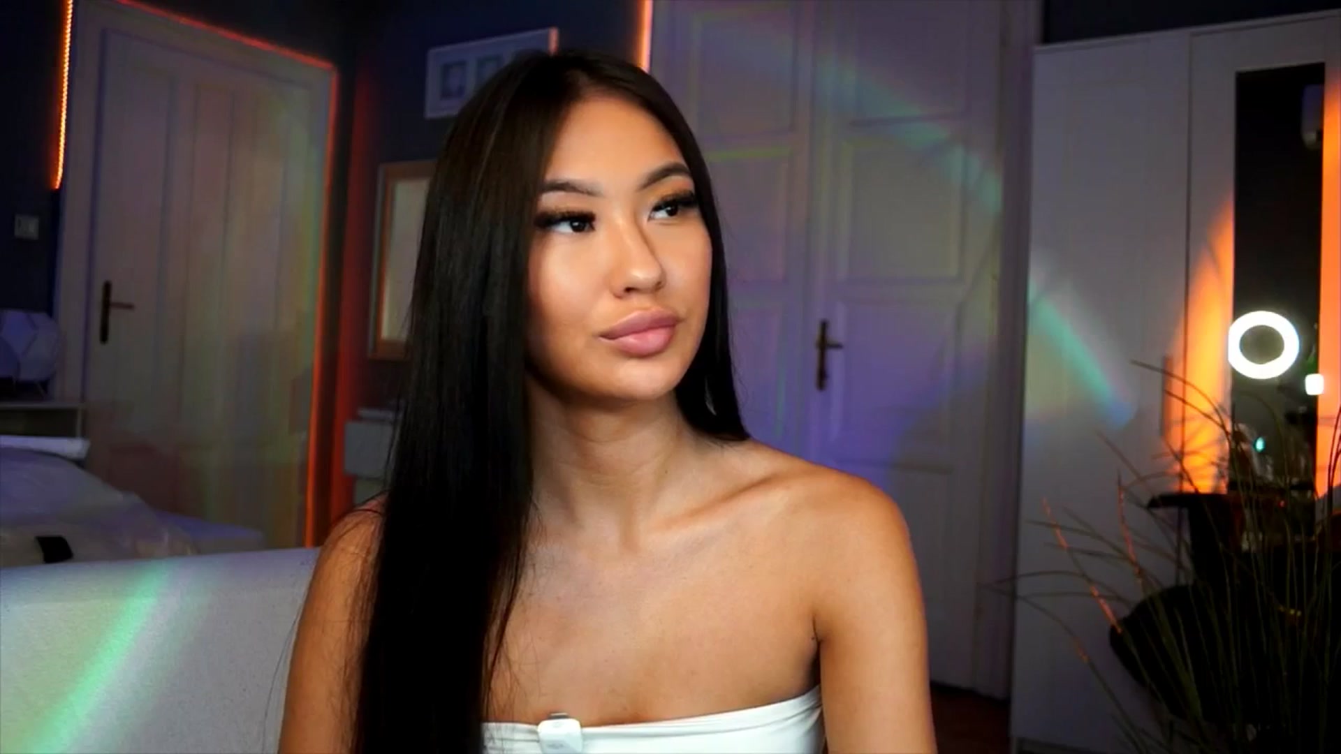 Gallery image thumbnail from MaiStream's myfreecams stream on, 11/18/2025, 22:27 image 18 of 20