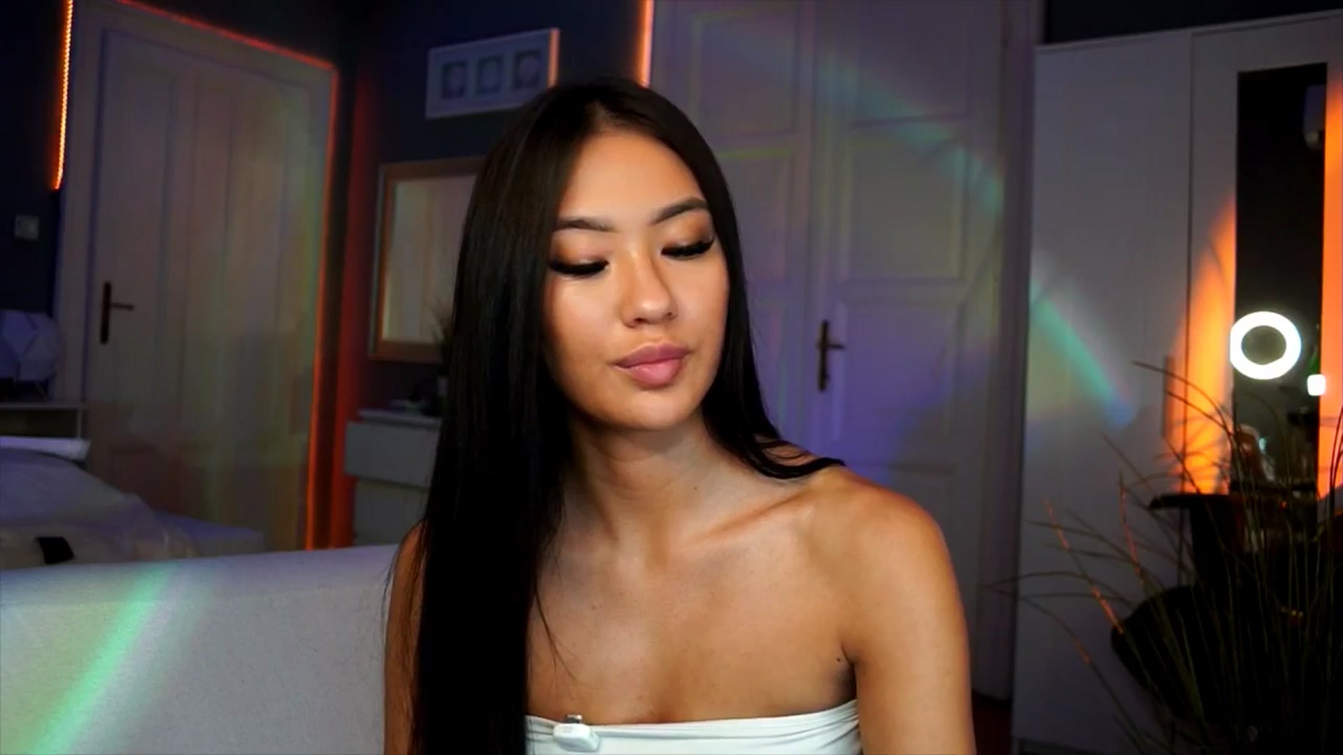 Gallery image thumbnail from MaiStream's myfreecams stream on, 11/18/2025, 22:27 image 8 of 20