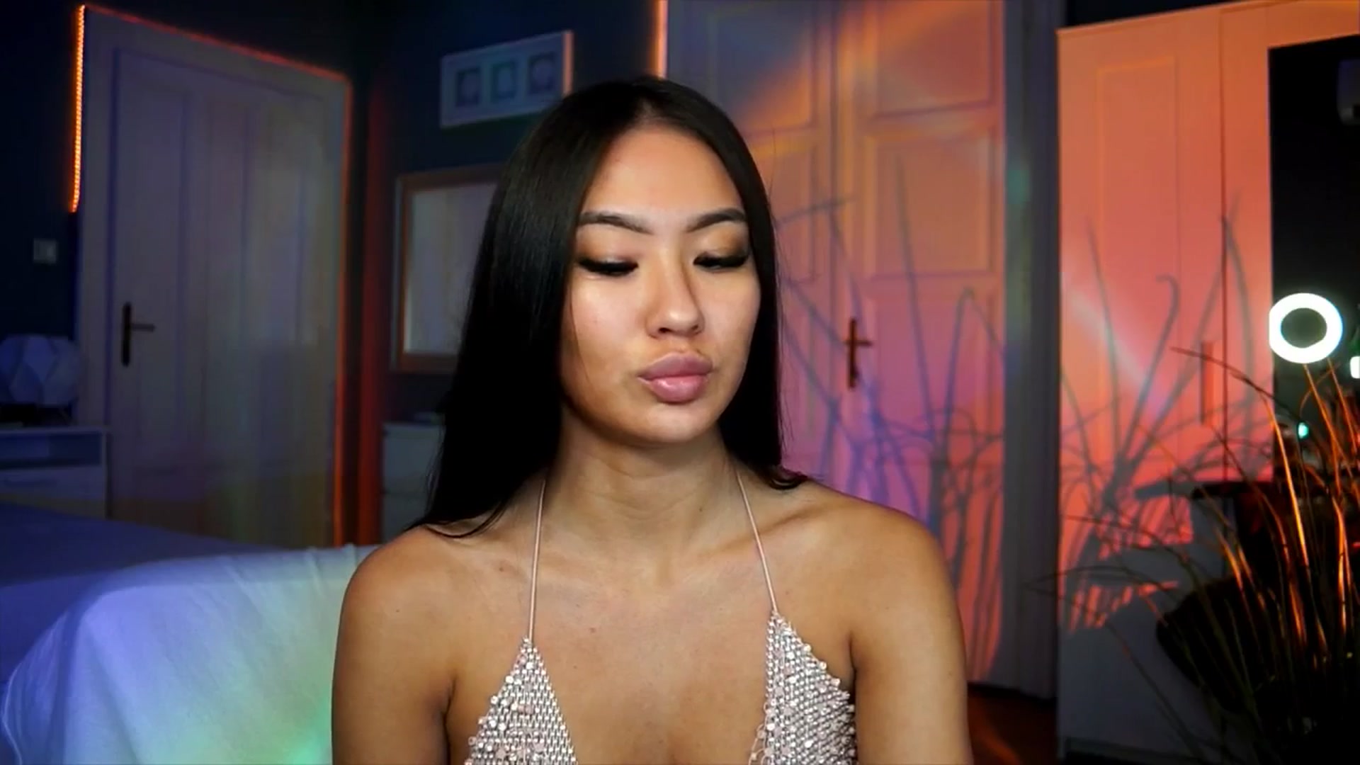 Gallery image thumbnail from MaiStream's myfreecams stream on, 11/19/2025, 22:03 image 10 of 20