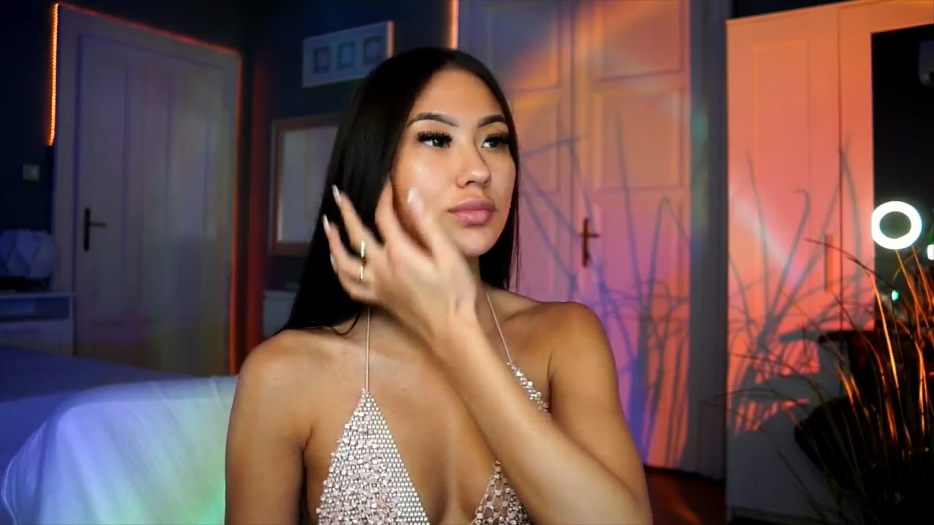 Gallery image thumbnail from MaiStream's myfreecams stream on, 11/19/2025, 22:03 image 16 of 20