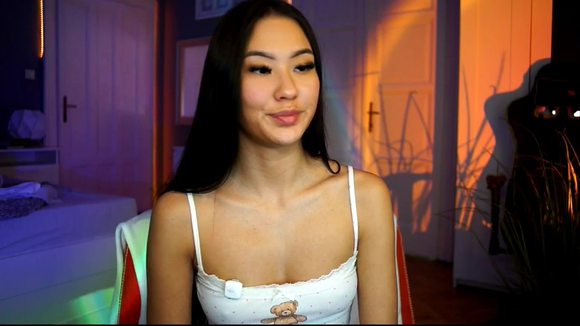 Gallery image thumbnail from MaiStream's myfreecams stream on, 11/24/2025, 19:11 image 4 of 20
