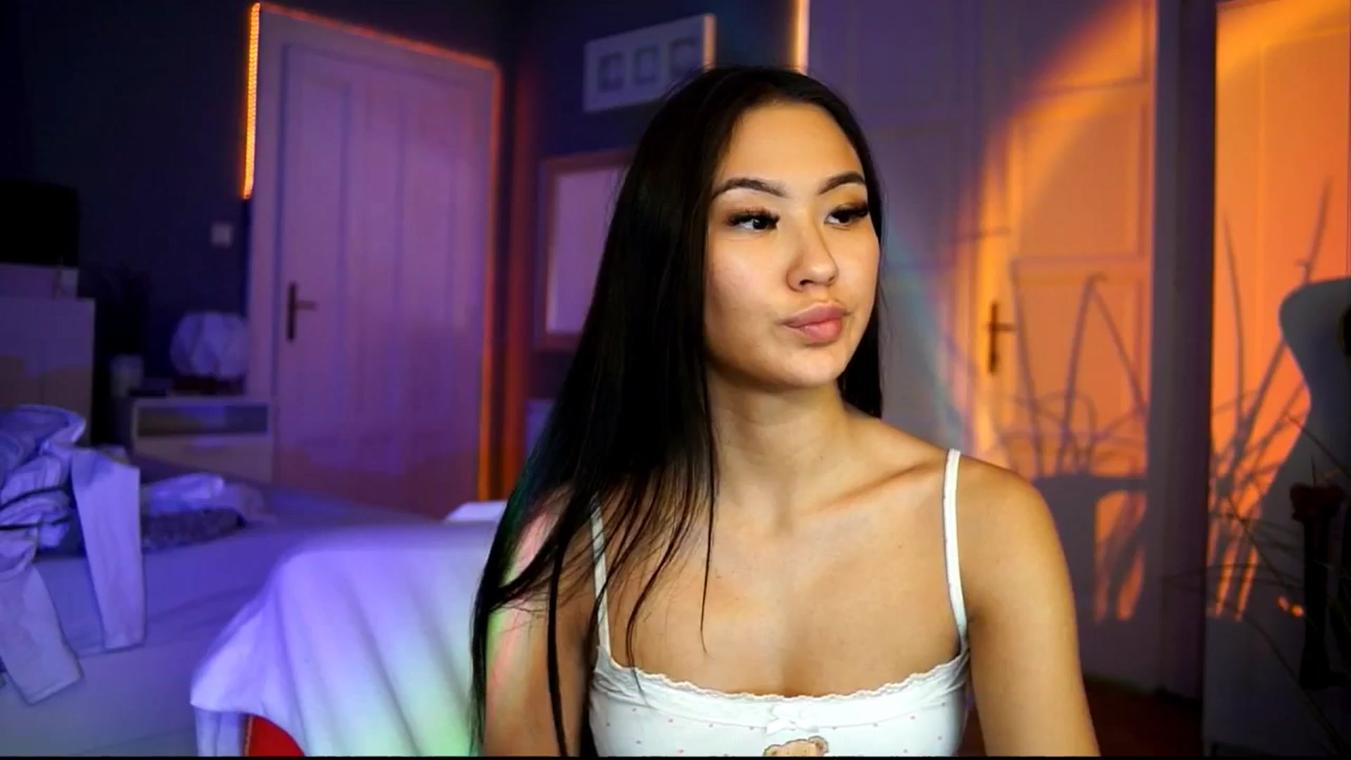 Gallery image thumbnail from MaiStream's myfreecams stream on, 11/25/2025, 24:21 image 13 of 20