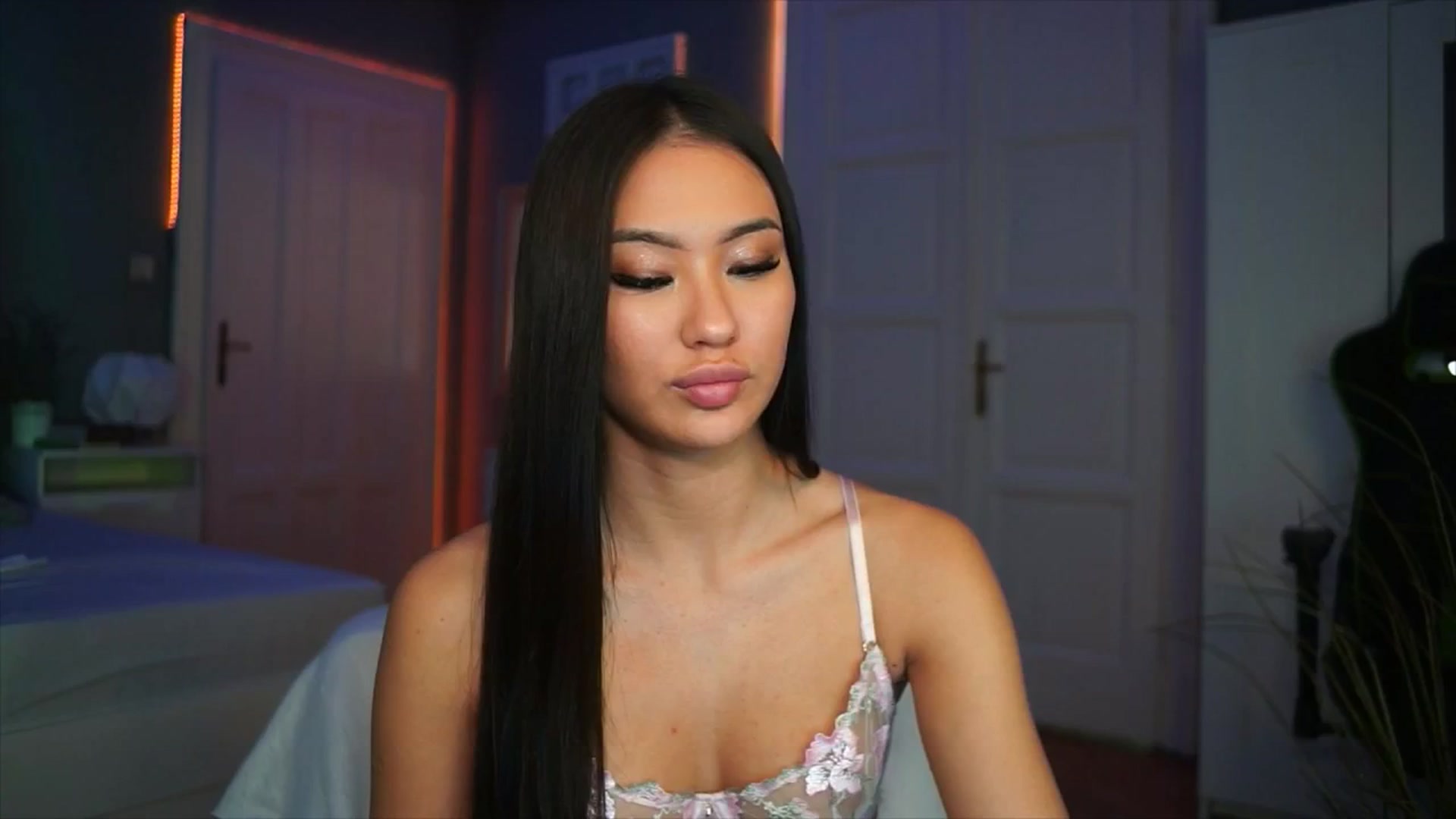 Gallery image thumbnail from MaiStream's myfreecams stream on, 12/02/2025, 24:02 image 3 of 20