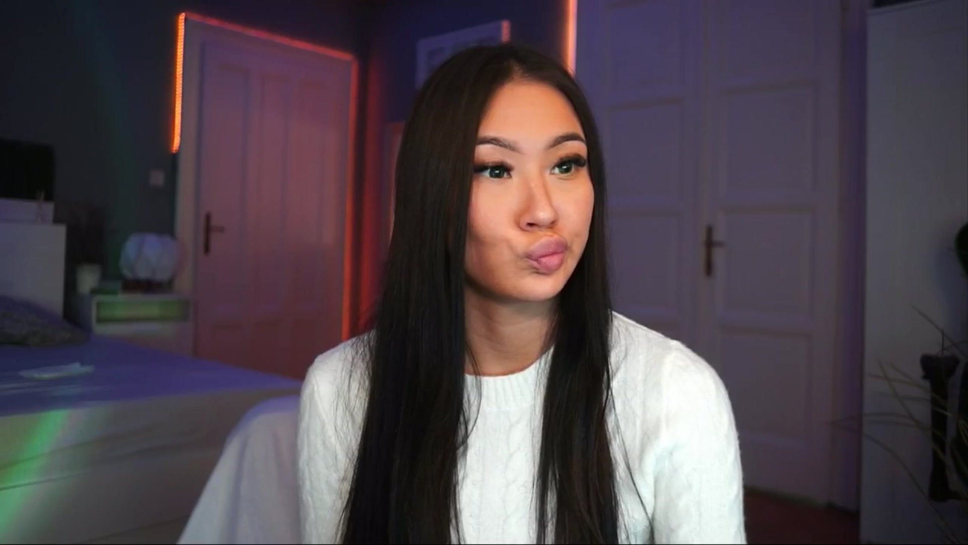 Gallery image thumbnail from MaiStream's myfreecams stream on, 12/03/2025, 20:51 image 15 of 20
