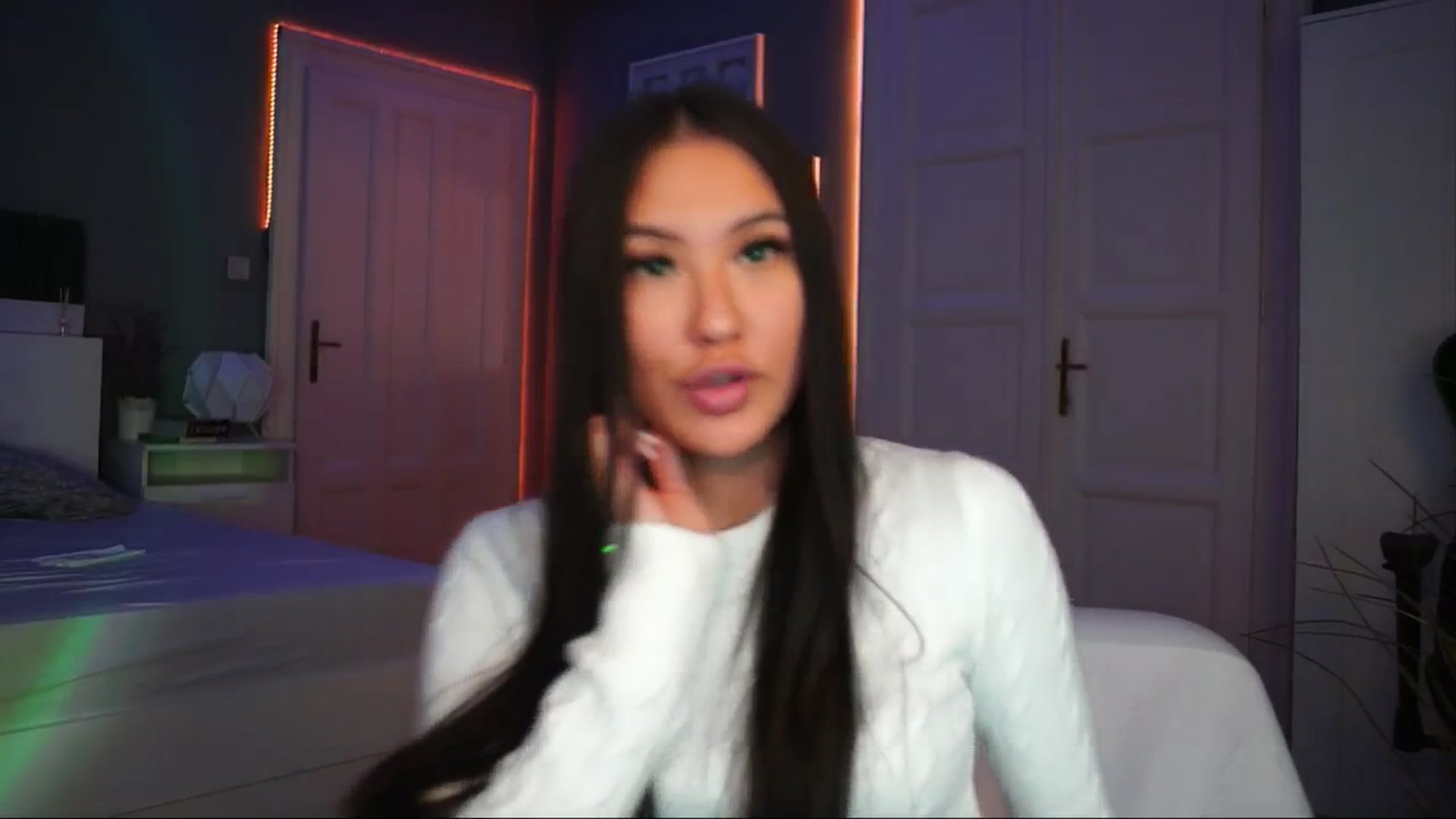 Gallery image thumbnail from MaiStream's myfreecams stream on, 12/03/2025, 20:51 image 11 of 20