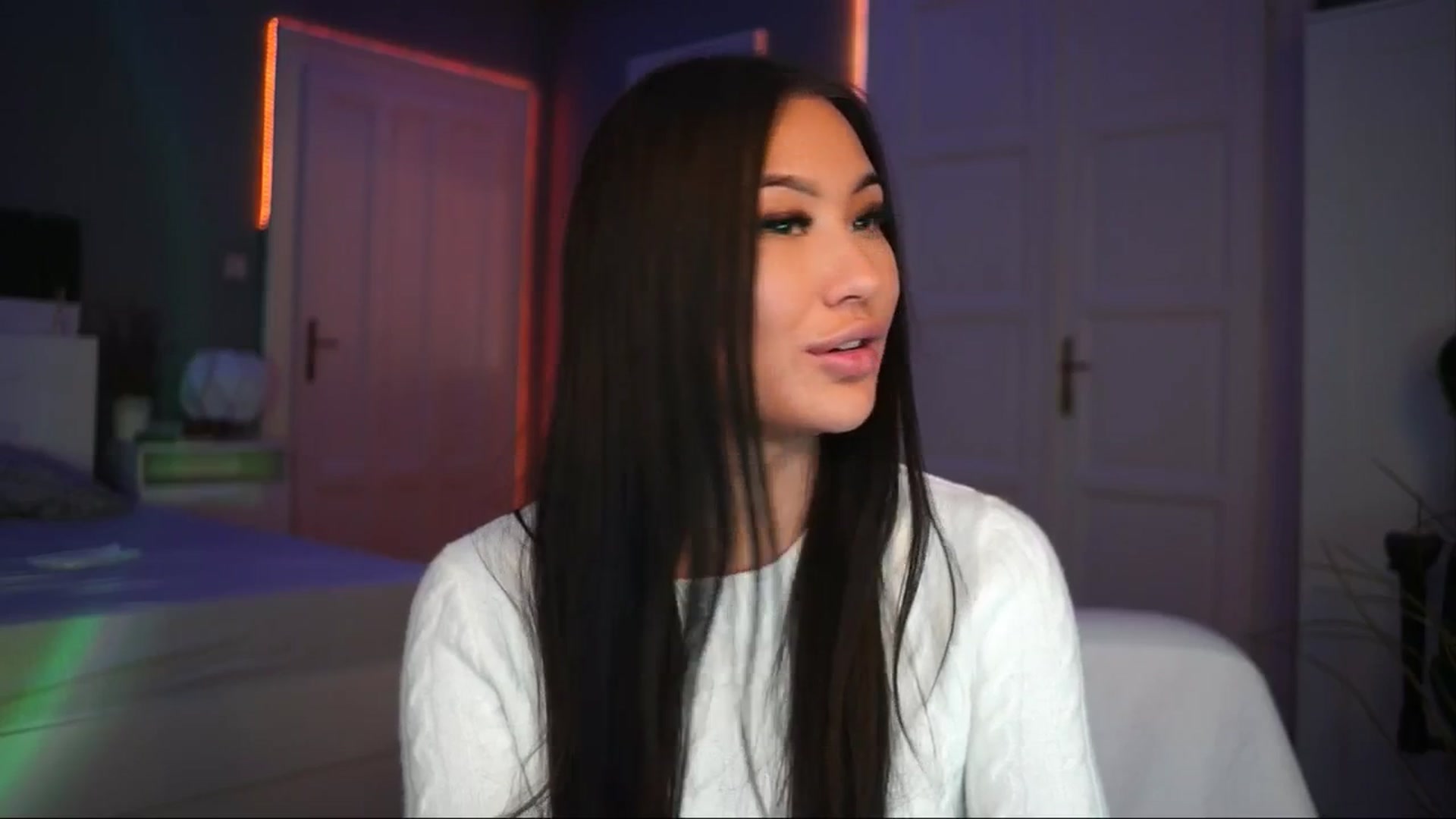 Gallery image thumbnail from MaiStream's myfreecams stream on, 12/03/2025, 20:51 image 10 of 20