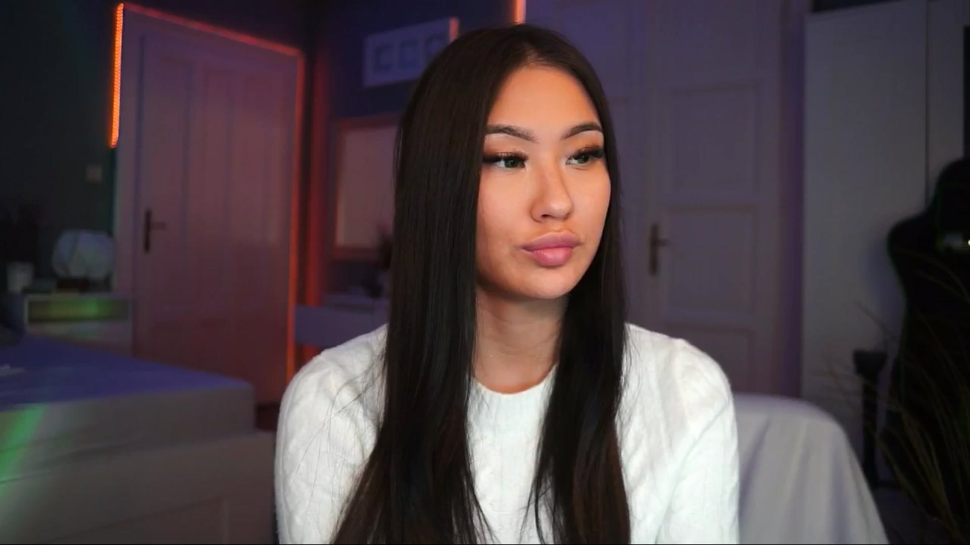Gallery image thumbnail from MaiStream's myfreecams stream on, 12/03/2025, 22:21 image 19 of 20