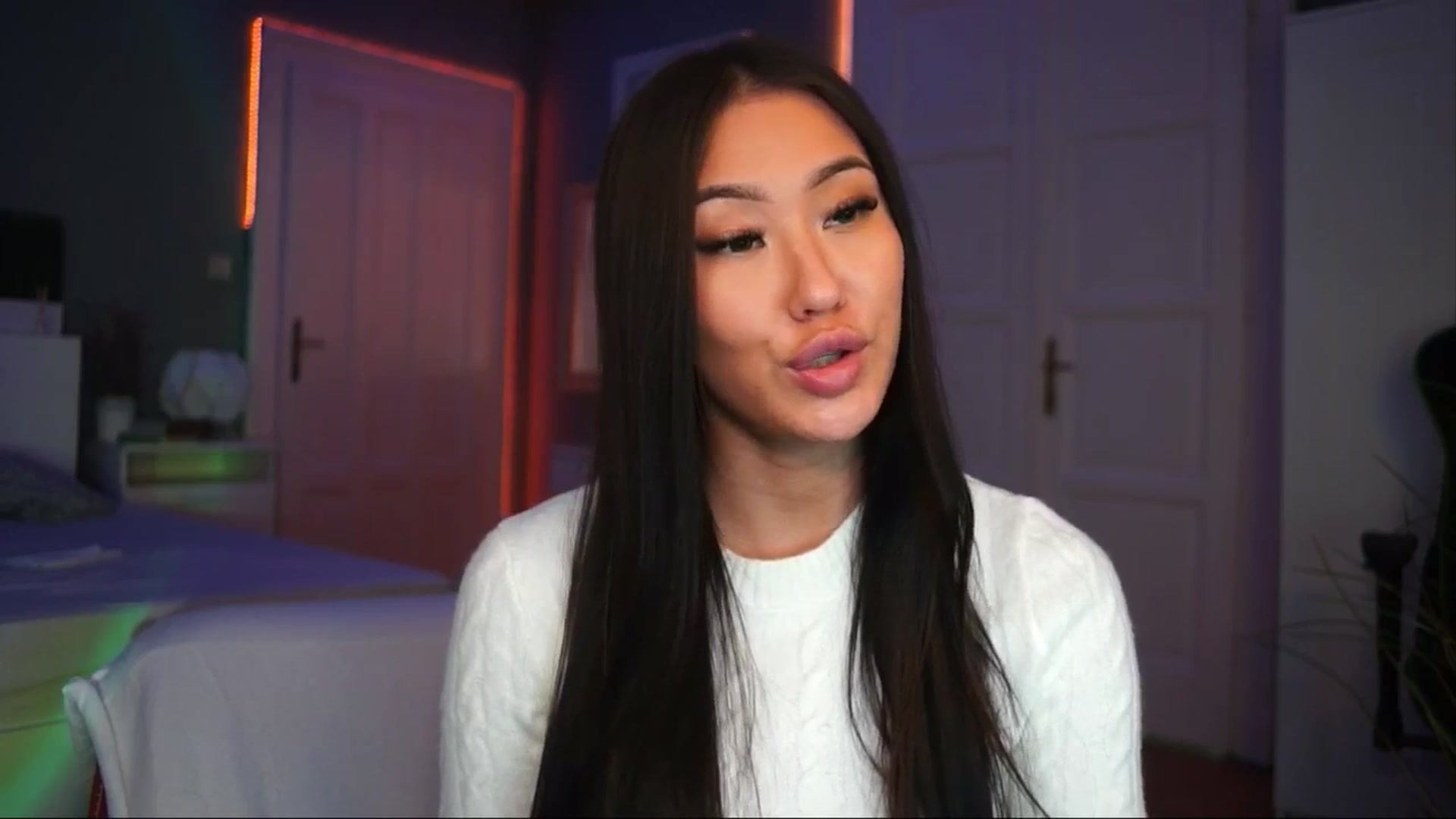 Gallery image thumbnail from MaiStream's myfreecams stream on, 12/03/2025, 23:04 image 5 of 20