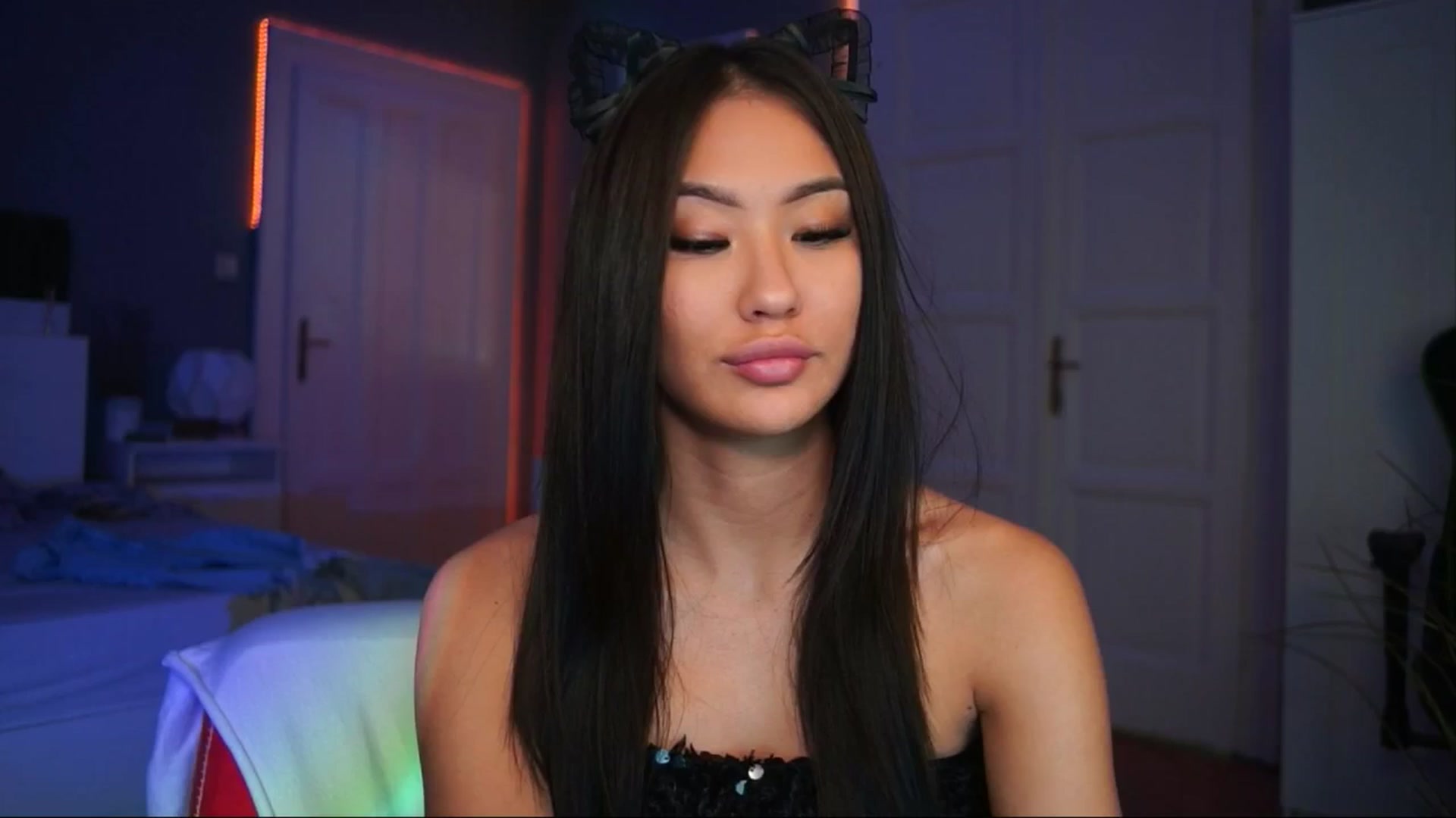 Gallery image thumbnail from MaiStream's myfreecams stream on, 12/04/2025, 21:42 image 5 of 20