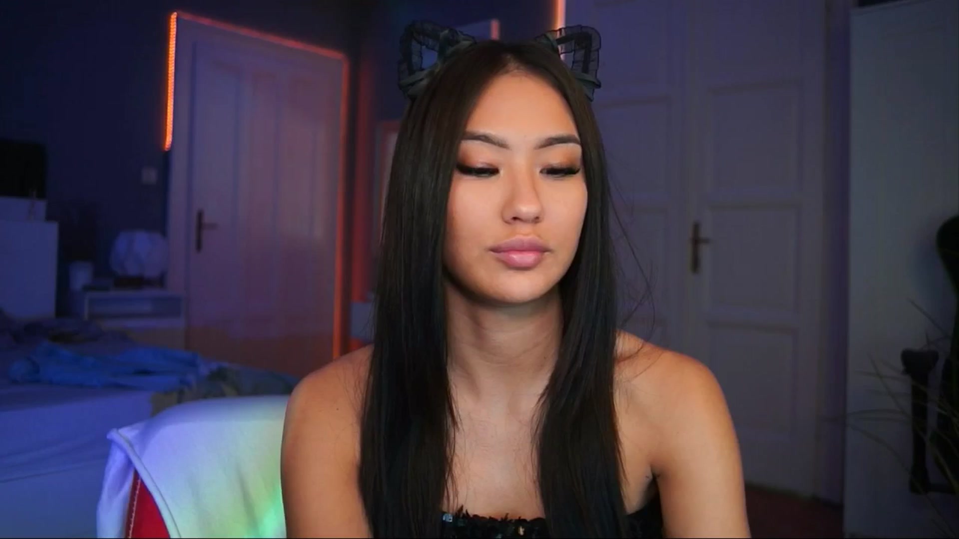 Gallery image thumbnail from MaiStream's myfreecams stream on, 12/04/2025, 21:42 image 9 of 20