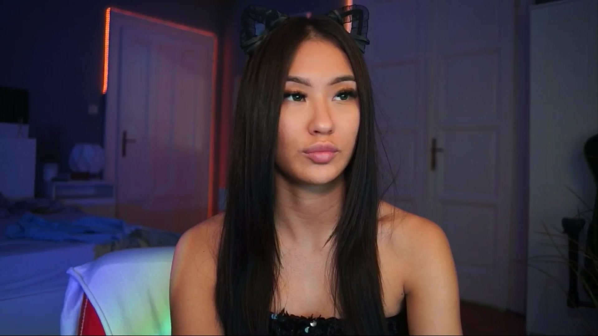 Gallery image thumbnail from MaiStream's myfreecams stream on, 12/04/2025, 21:42 image 14 of 20